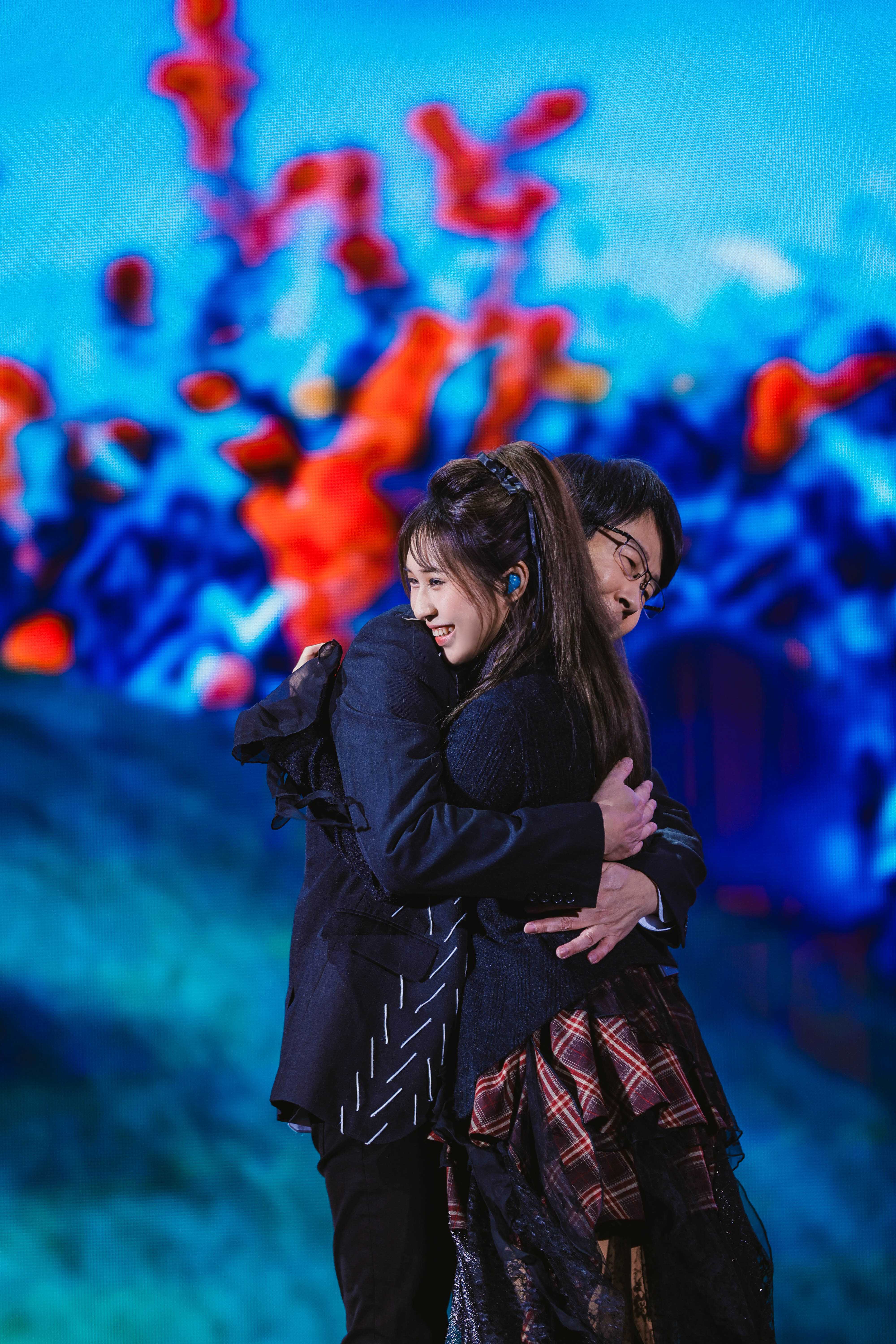 冠佑女兒小玫瑰劉芯妤擔任演唱會嘉賓。（相信音樂提供）
