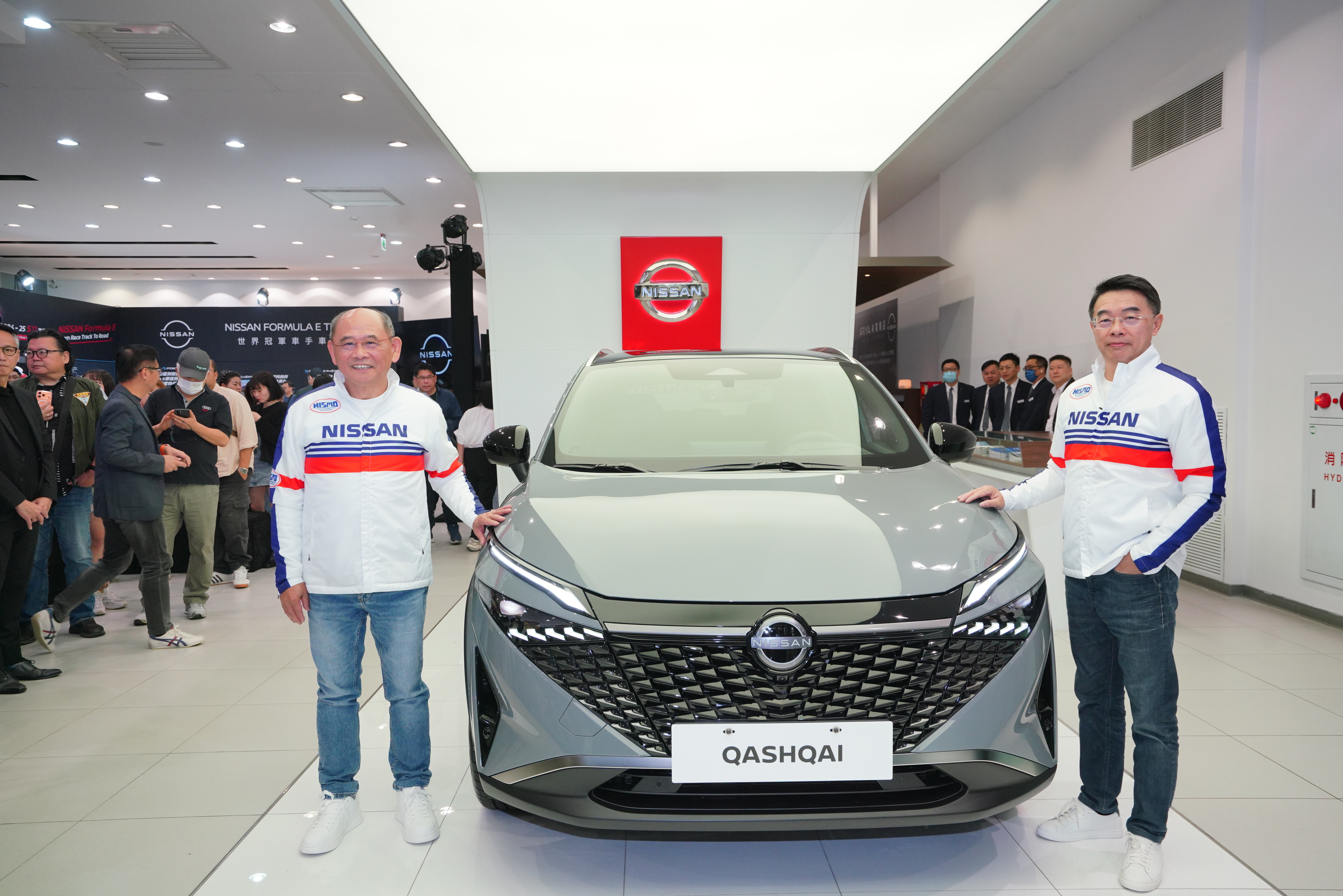 裕隆日產總經理姚振祥與副總李振昌。