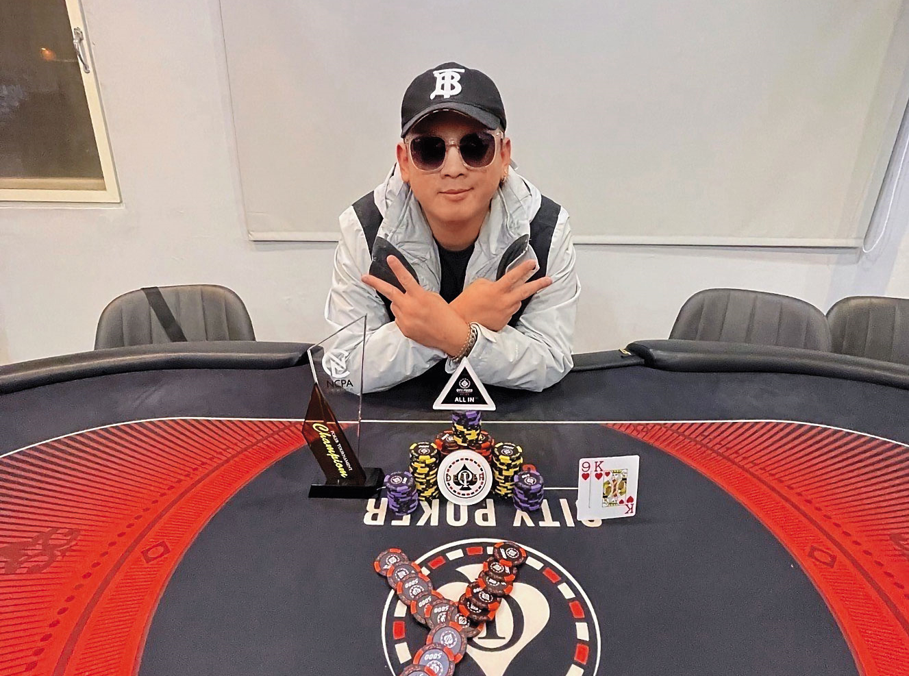 楊居霖沉迷德州撲克，欠下不少的賭債。（讀者提供）