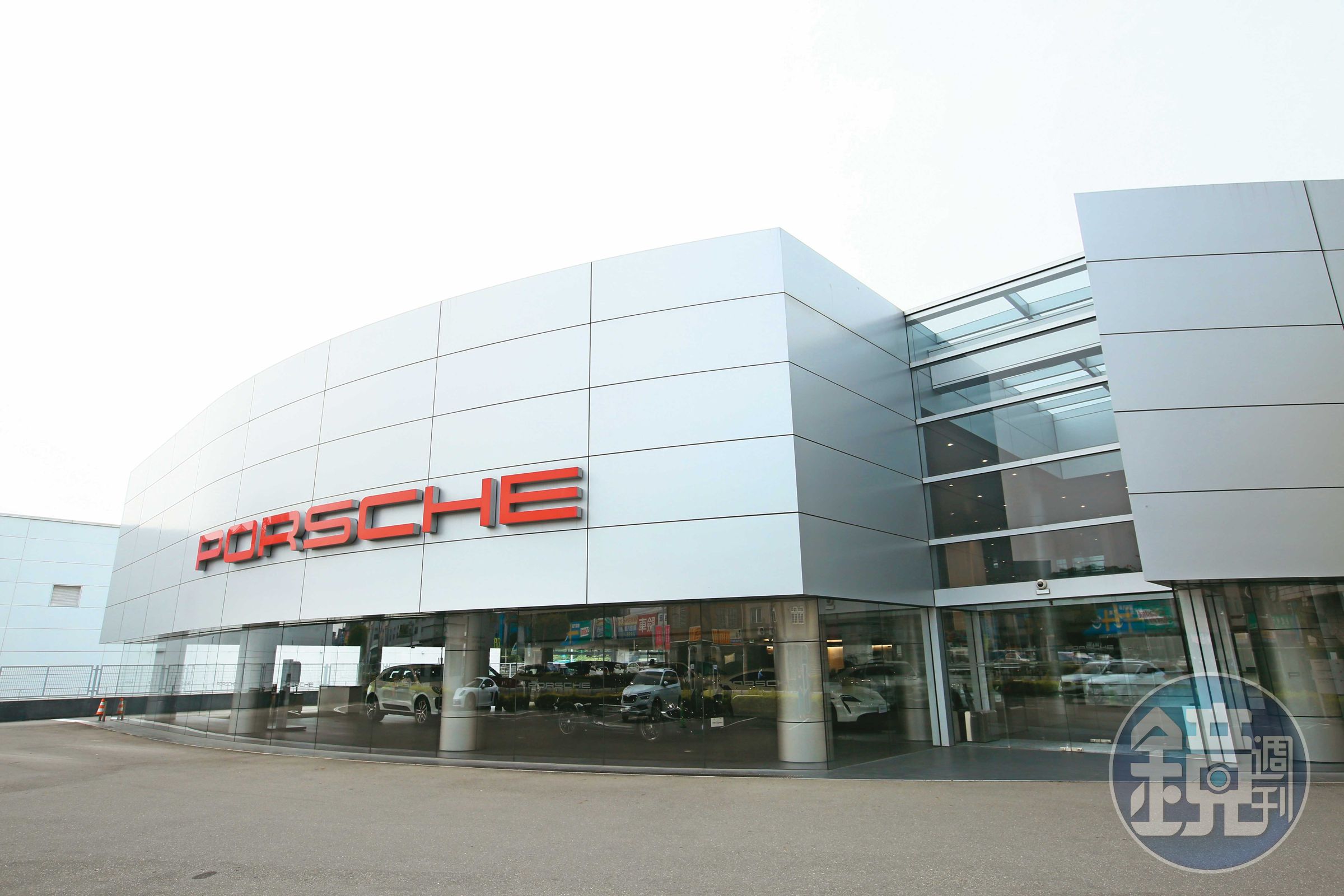 尚騰取得PORSCHE在新北、嘉南的經銷,每年約占台灣保時捷25%銷售額。