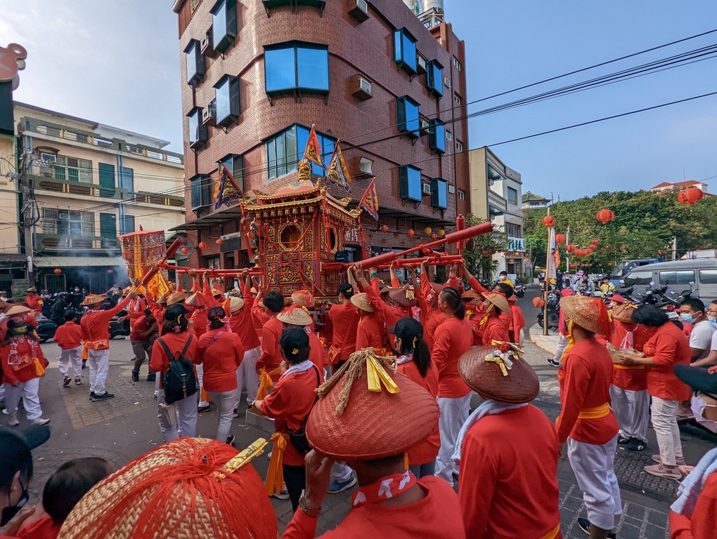 維持4天的角頭遶境和一天的王船遶境,讓王爺的祝福雨露均霑。