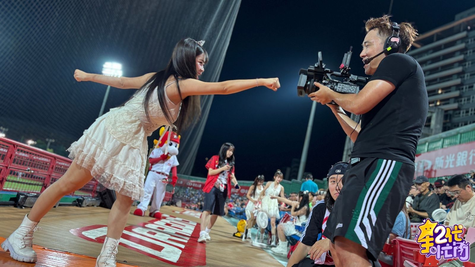 余祥銓爽當啦啦隊貼身攝影師 挑戰轉播被讚有天分:跟打電動有異曲同工之妙