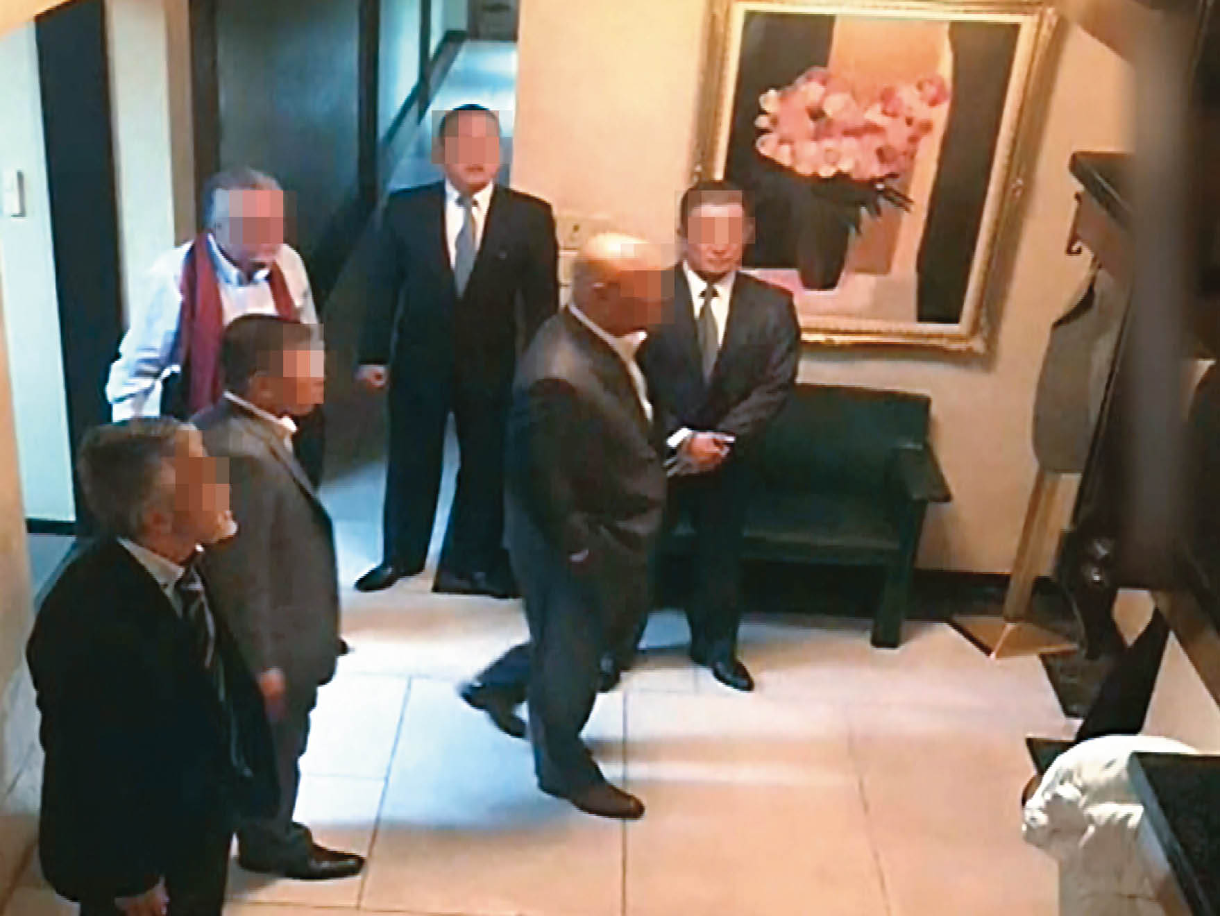 旭琉會幹部也是華人最大社團洪門的日本領導人，曾來台參加組織聚會，被監視器拍下身影。（翻攝張瑋臉書）