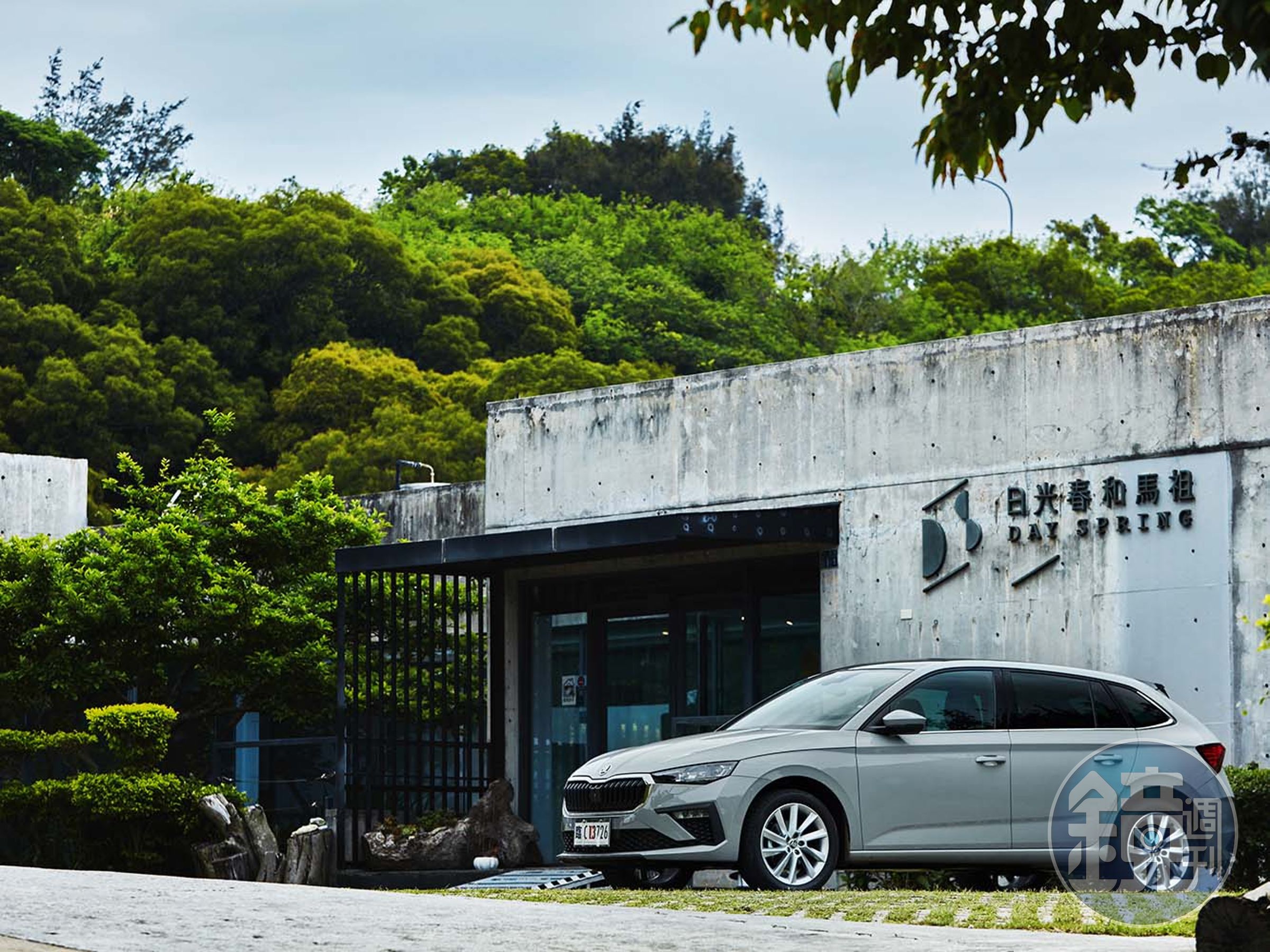 車頭全面標配Matrix LED頭燈組，安全性再升級同時也更加科技化。