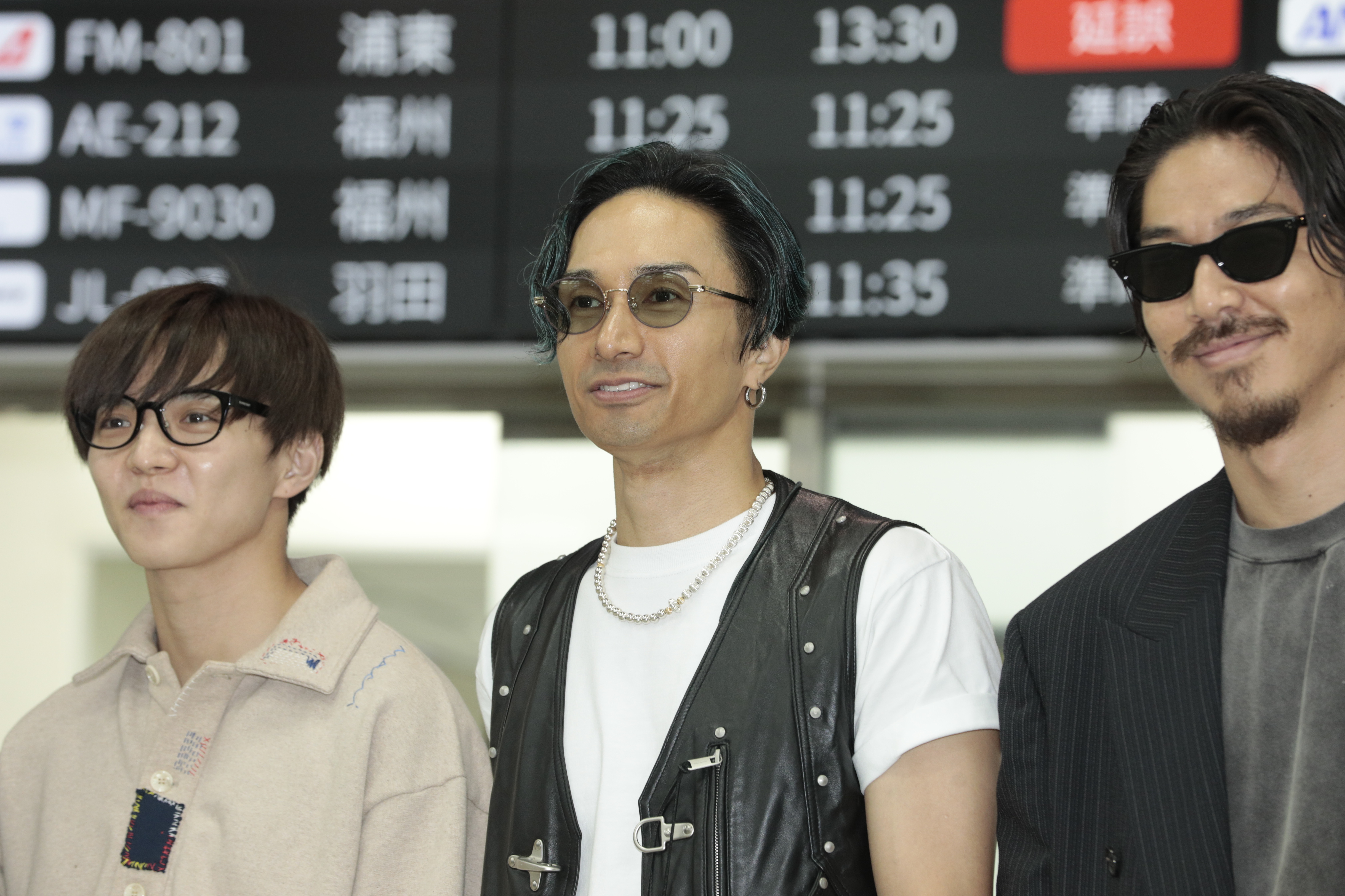 橘KENCHI用中文向粉絲喊話「期待明天演唱會。」