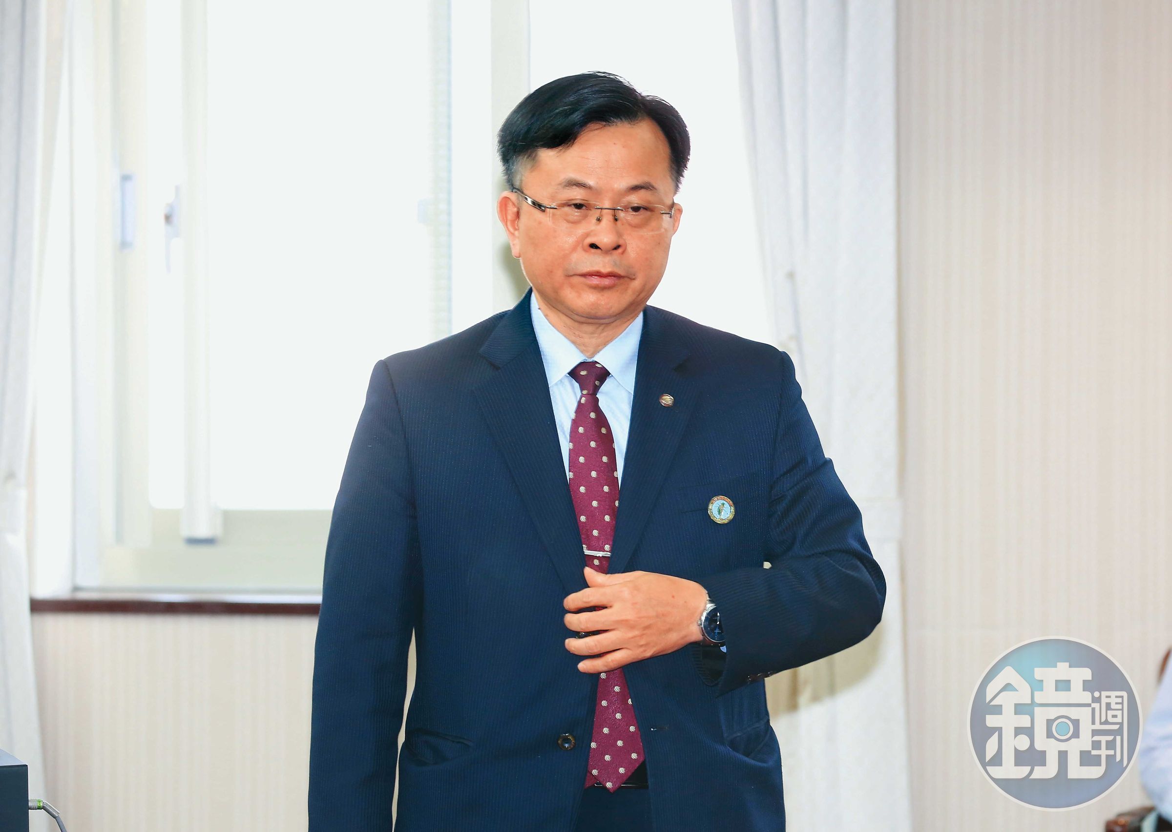 NCC前主委陳耀祥去年卸任前，將《組織法》第10條第3項規定解釋為「法定總額」，也種下自廢武功的爭議。（資料照片）