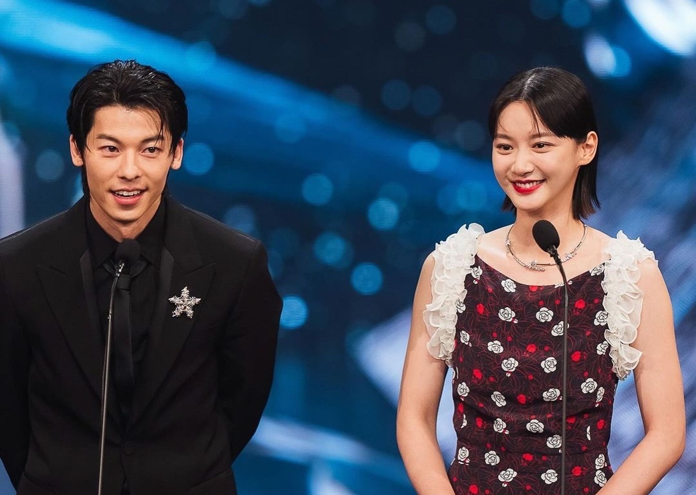 許光漢今年4月袁澧林在香港電影金像獎搭檔頒獎,原來那時就有了合拍電影的計畫。(翻攝自轉播畫面)