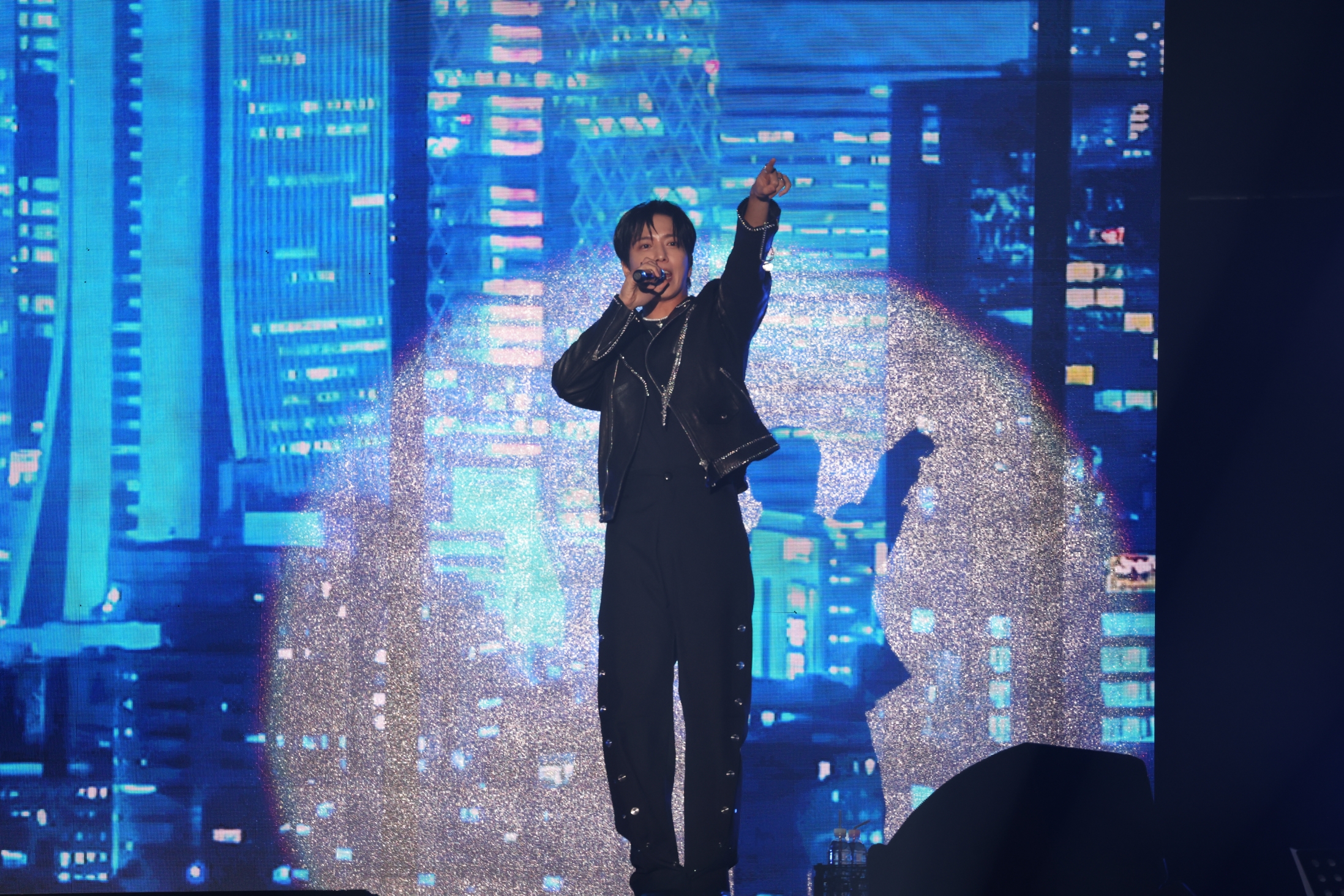 韓星鄭容和時隔4個月再在台北開唱，開心撩粉。（D-SHOW提供）