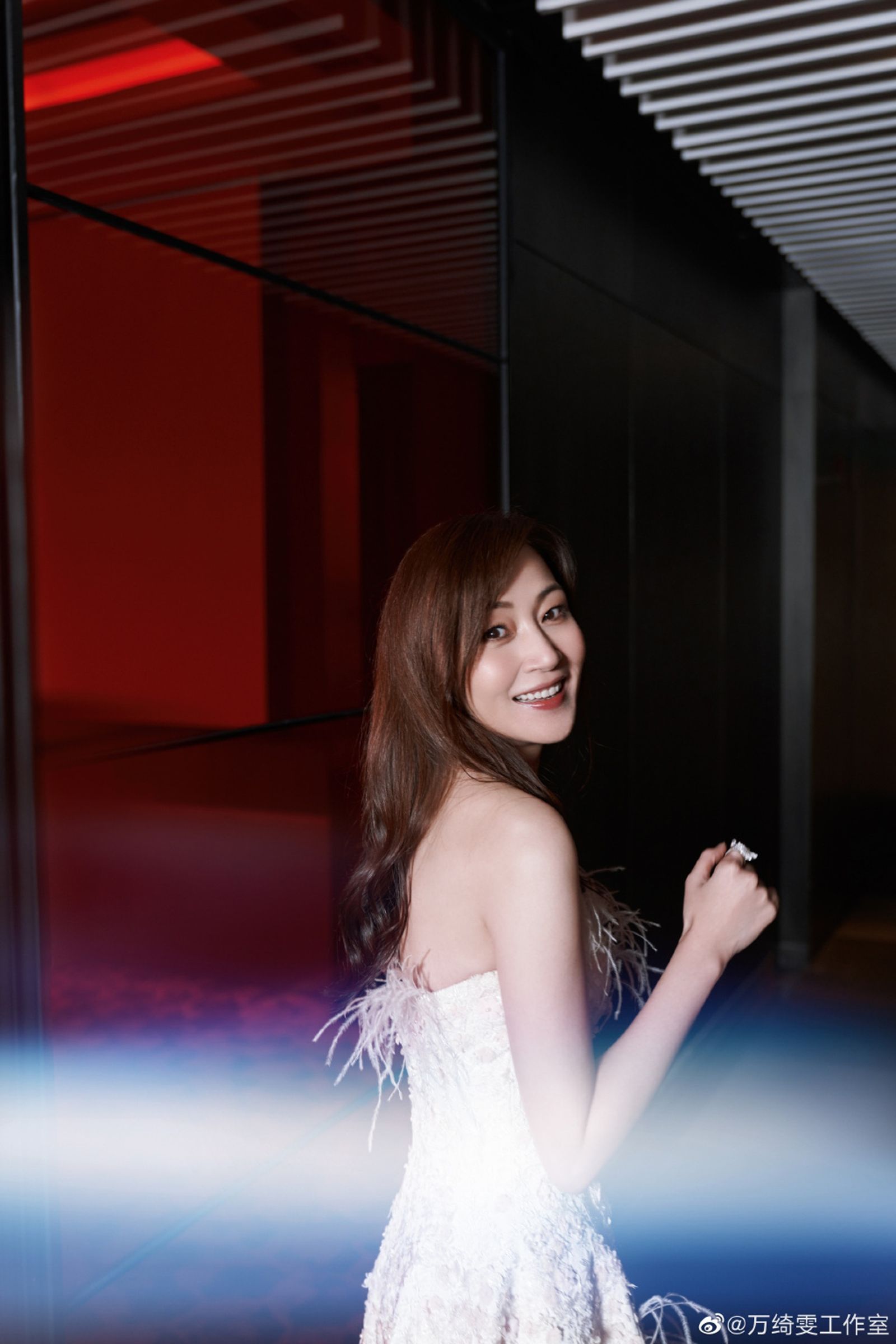 昔日亞姐出身的萬綺雯目前在浙江度假區經營民宿。（翻攝萬綺雯微博）