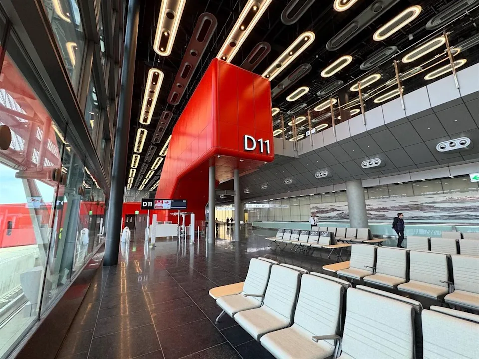 第三航廈北燈廊廳12月1日將試營運。(翻攝自臉書@林國顯)