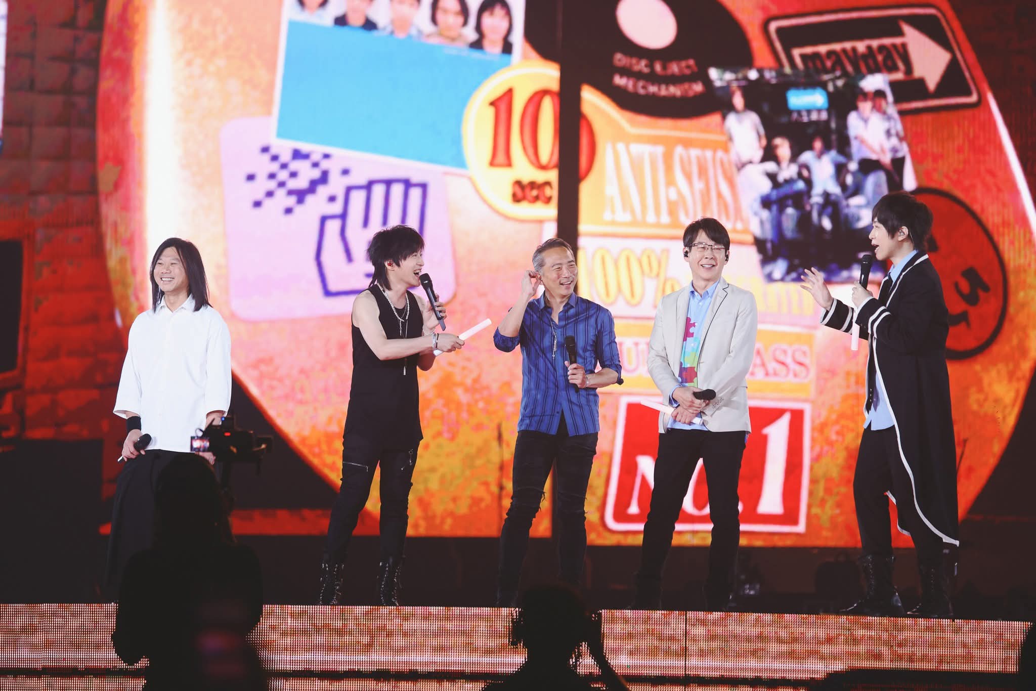 五月天捐出總額1,000萬元，協助丹娜絲颱風重創後的南台灣災後重建。（翻攝相信音樂臉書）