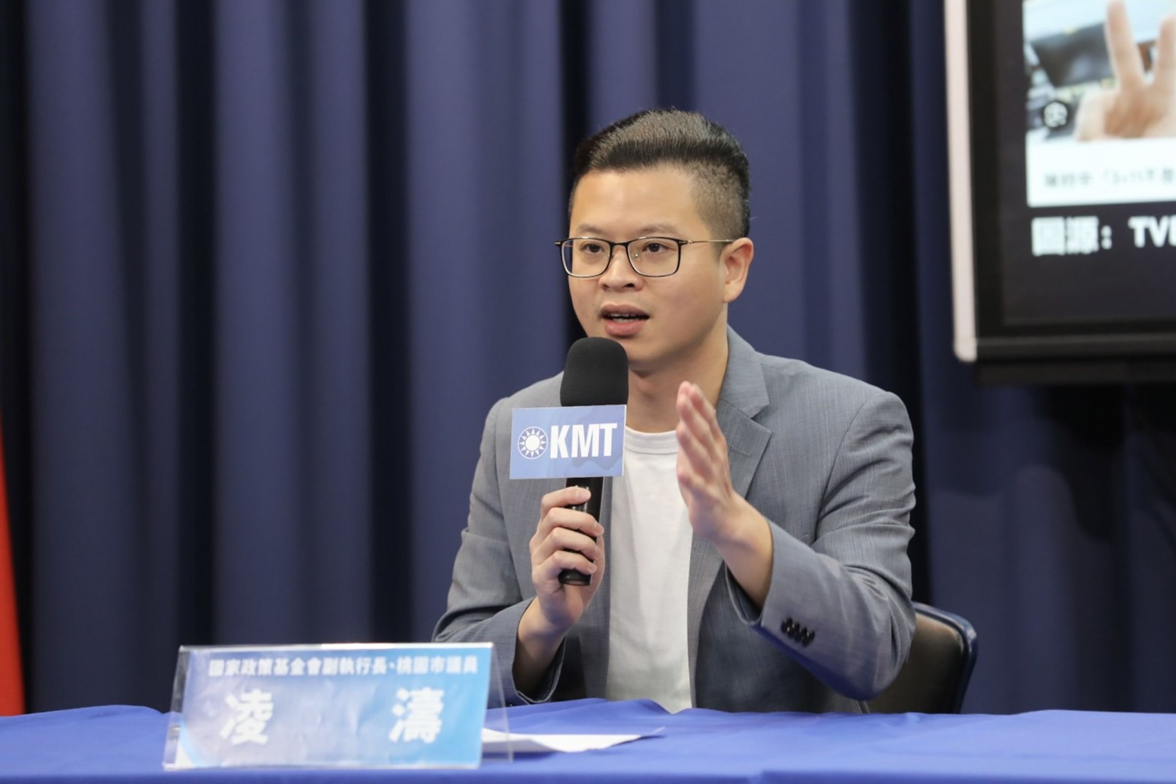凌濤批評，賴清德的民主大聯盟翻車又一例，「抗中是工作，舔共是生活」，這就是民進黨的樣態。（國民黨文傳會提供）