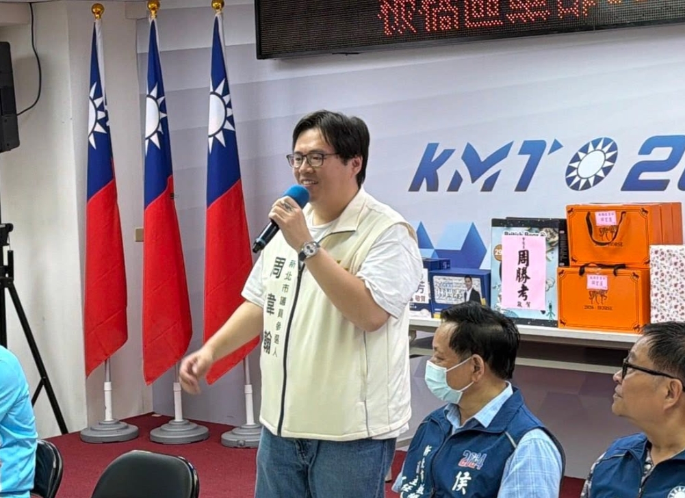 周韋翰的母親今早在市場幫他拉票後不幸遭公車碰撞後輾斃。(翻攝自周韋翰臉書)