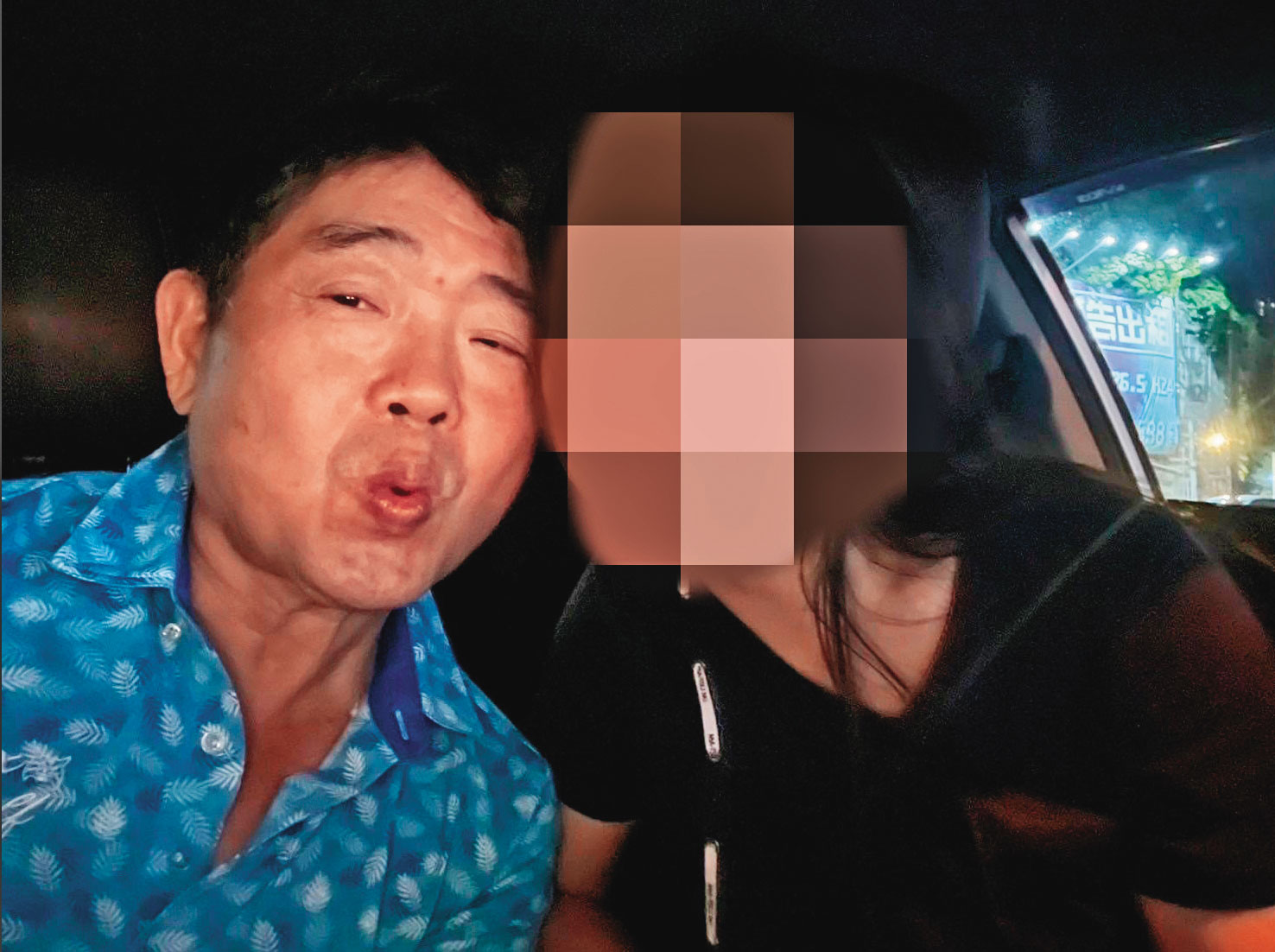 林青穀（左）與小美（右）熱戀時的親密合影，如今已成追憶。（讀者提供）