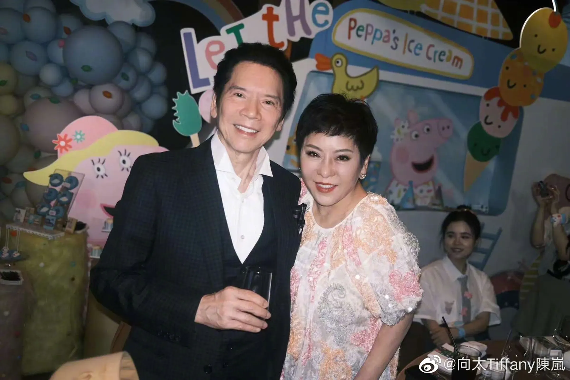 向太揭露香港富豪夫妻白頭到老背後的現實考量。(翻攝微博)