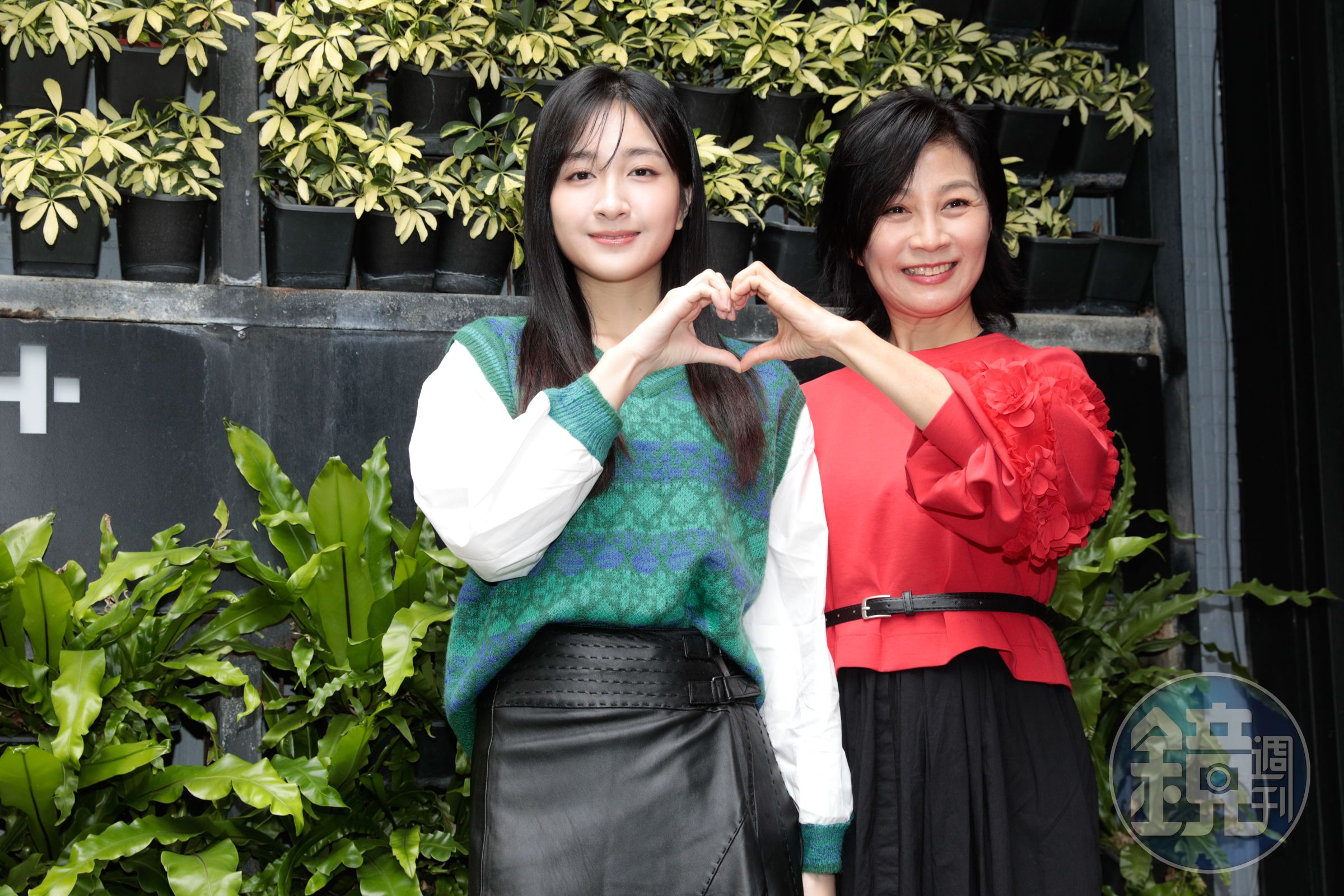 方文琳和女兒齊薇一起現身受訪。