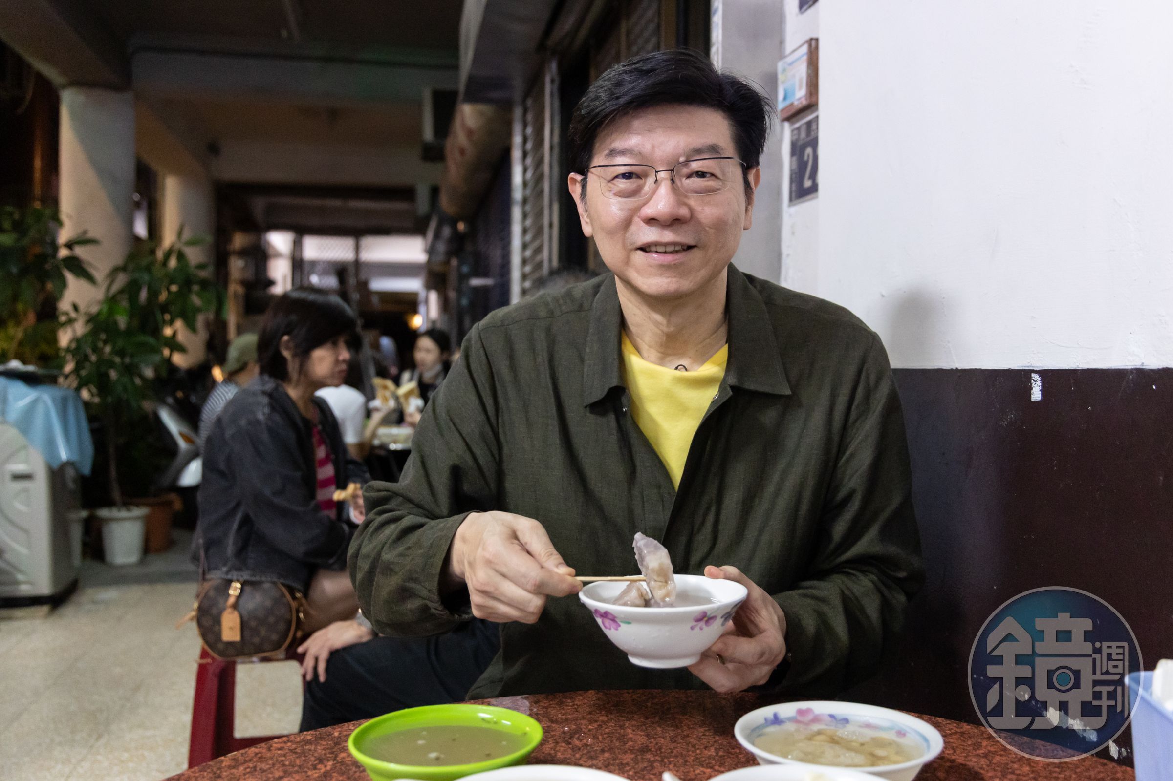已出版兩本《裴社長廚房手記》的裴偉，現在正走遍全台，籌備以小吃為主題的第三本美食書。