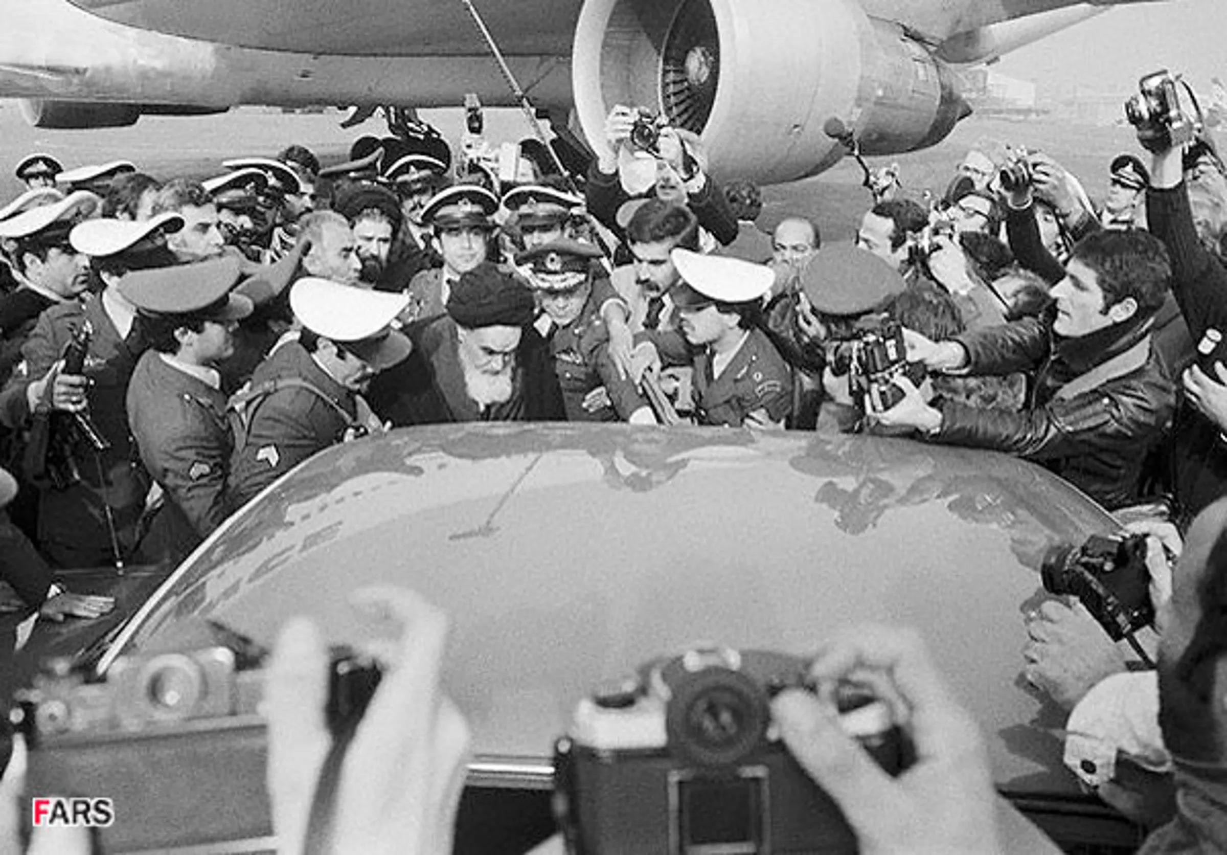 1979年2月1日,柯梅尼乘坐法國航空的波音747包機返回德黑蘭。(翻攝自維基百科)