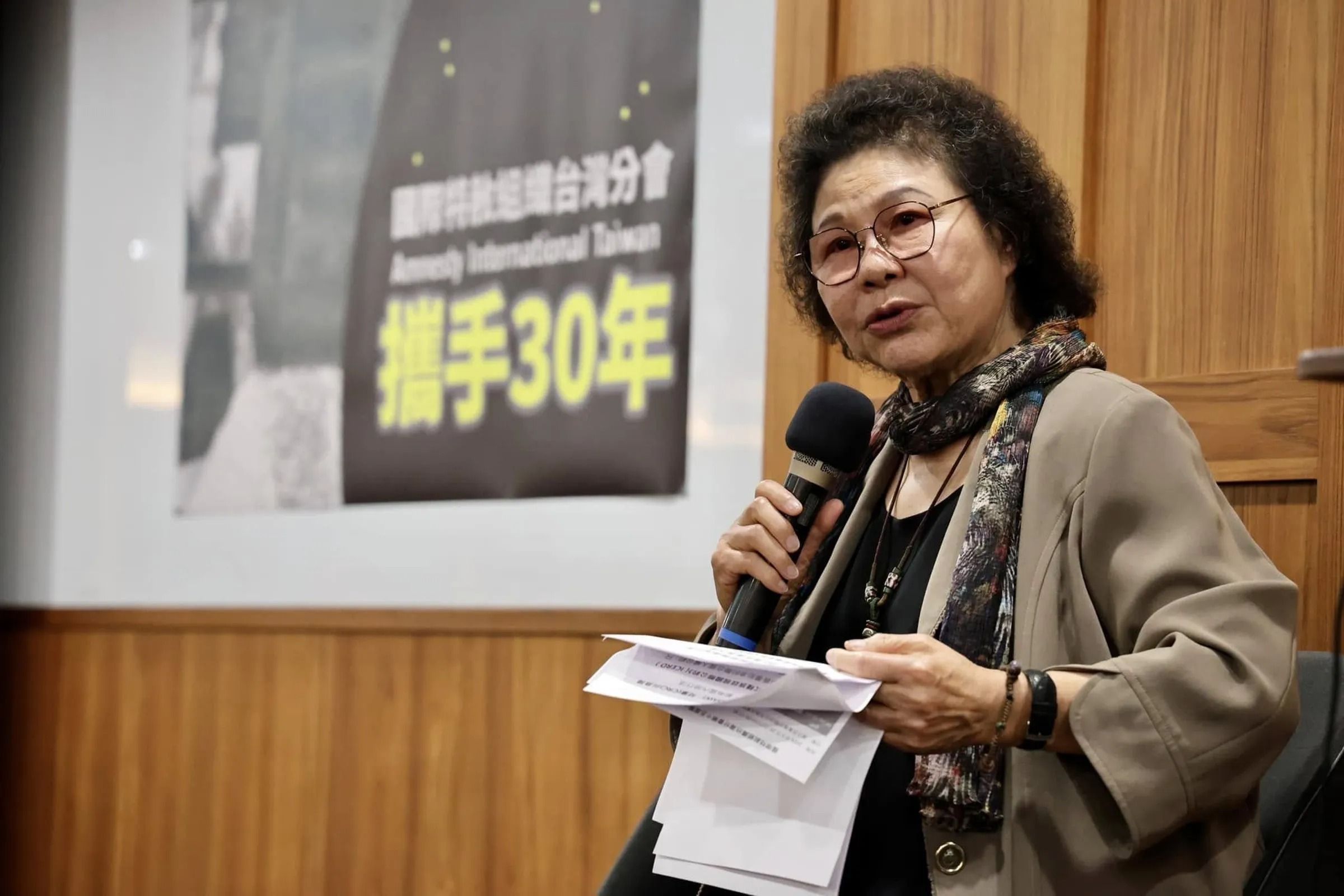 總統府於今下午正式發布總統令，宣布監察院監察委員並為院長兼國家人權委員會主任委員陳菊已請辭，予以免職。（翻攝自臉書@陳菊）