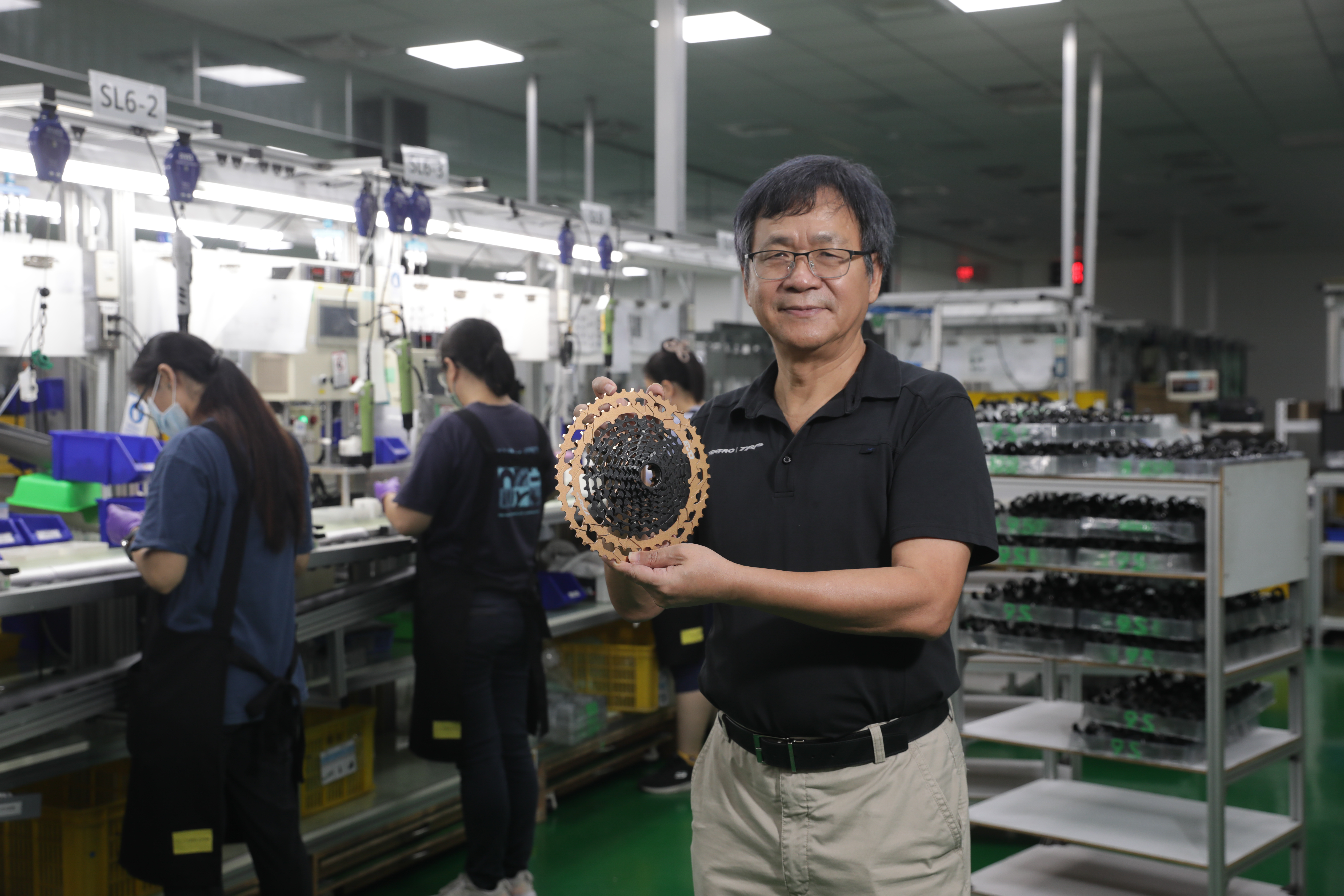 董事長蔡賜芳表示，彥豪金屬開發的「EVO 12飛輪」一體成形，耐磨性高。