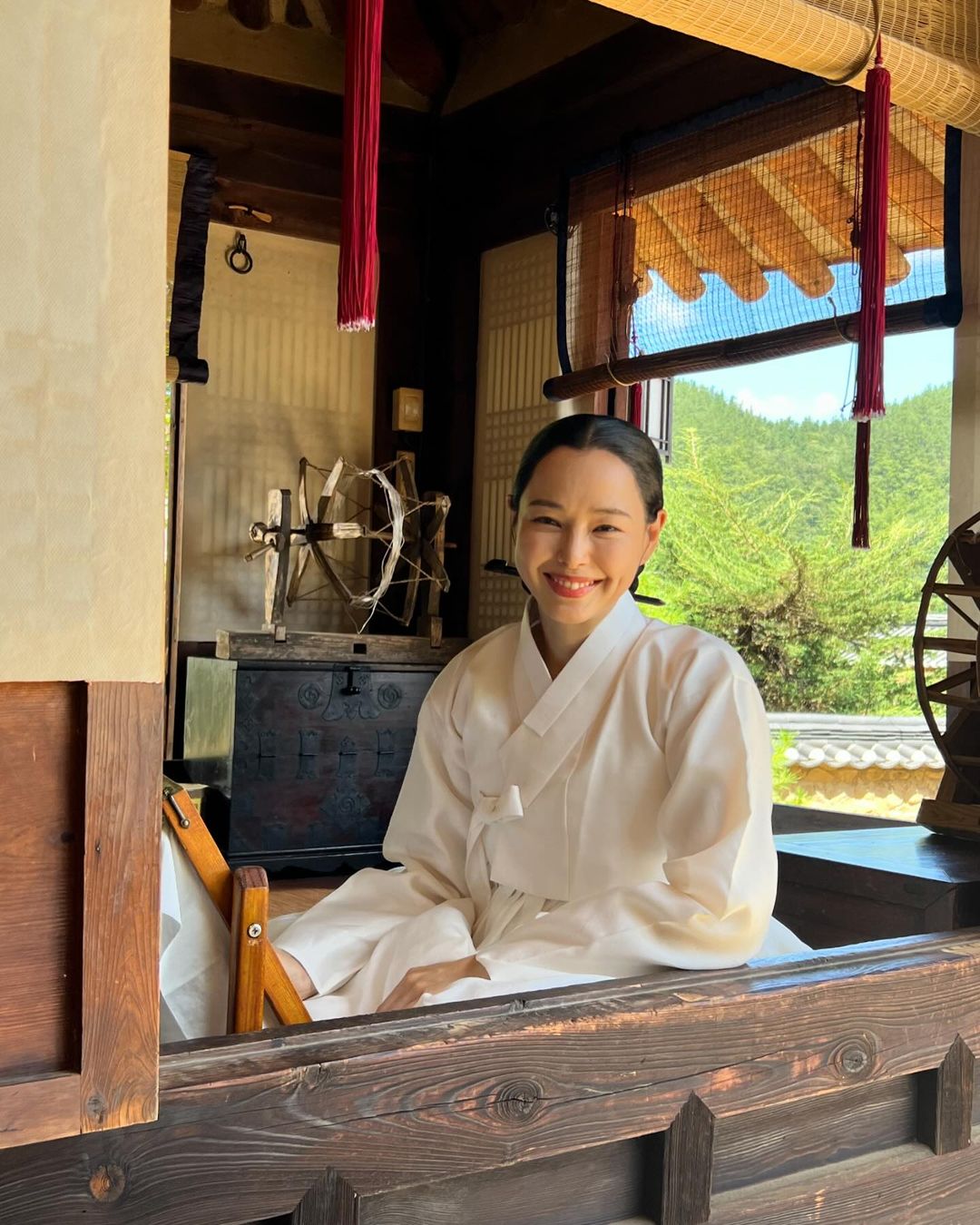 李荷妮表示和「趙與花」告別很不捨，感謝觀眾給予喜愛與支持。（翻攝李荷妮INS）