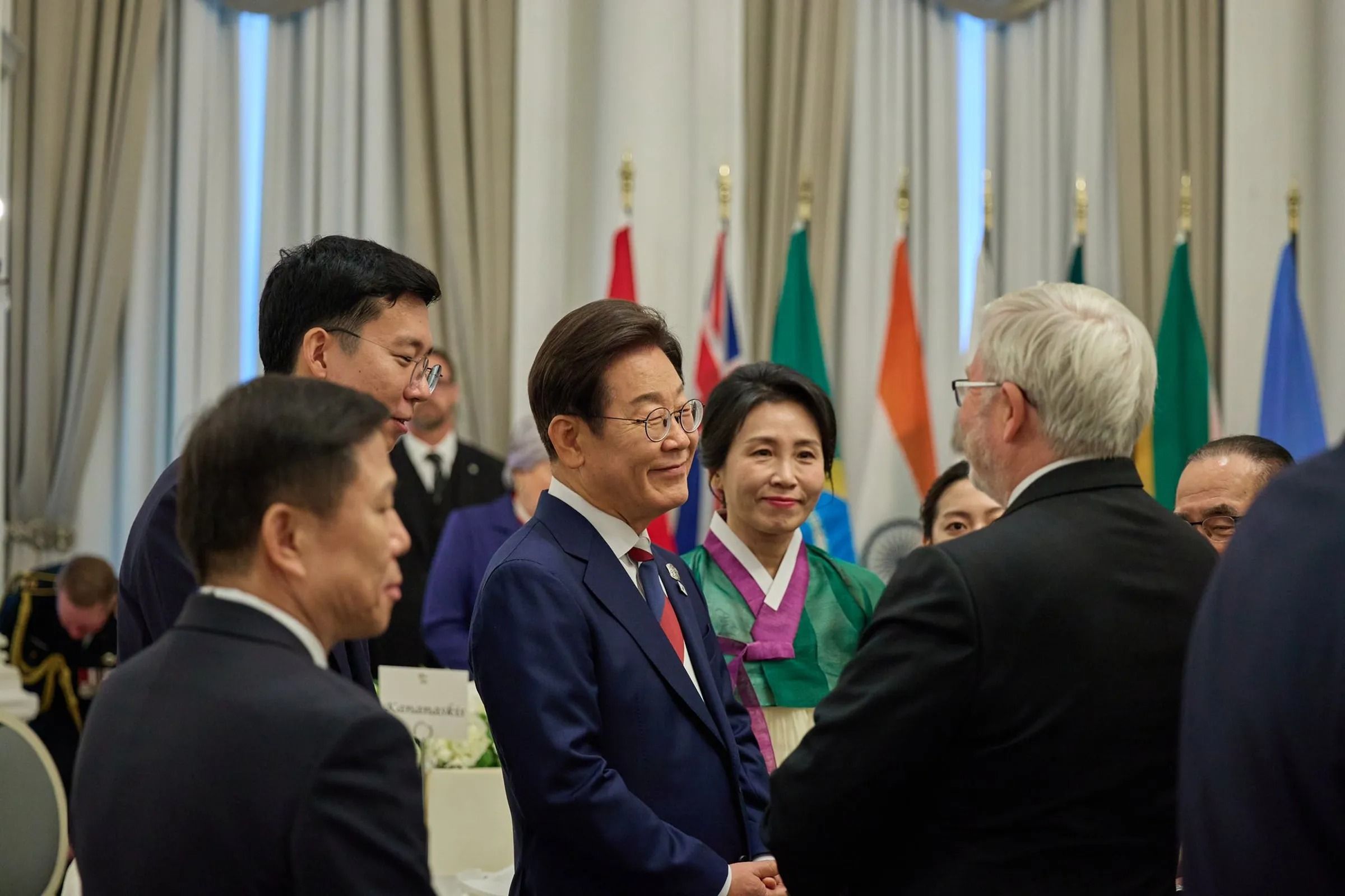 李在明當選韓國總統，也是民主韌性糾正脫軌的具體範例。（翻攝自李在明（이재명）臉書）