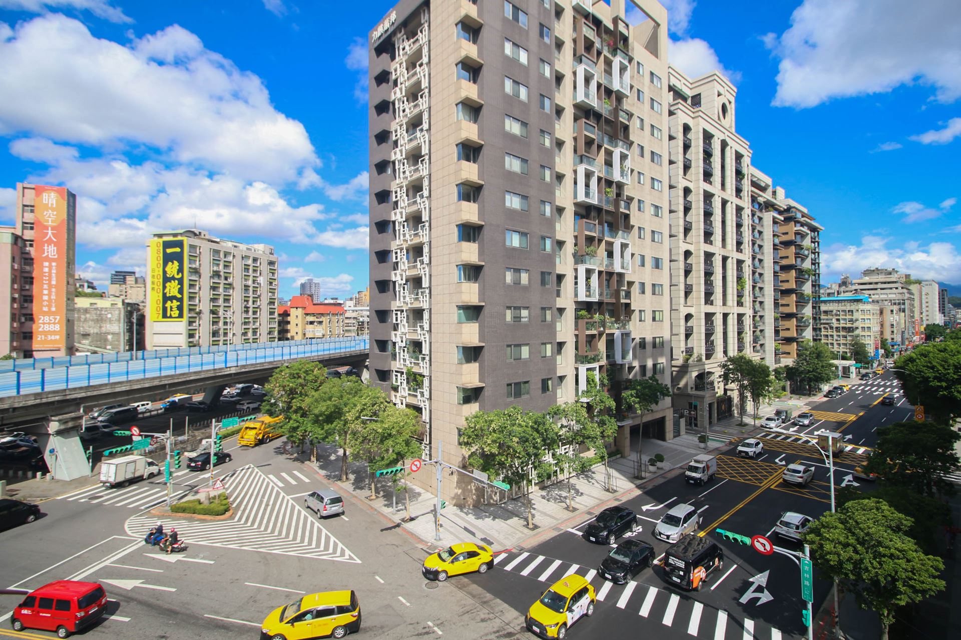 永慶指出，台北市臨路住宅的平均單價普遍高於非臨路住宅，最高出現逾2成價差。（房市示意圖／永慶房產集團提供）