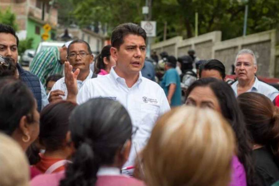 阿科斯才剛上任市長職務6天，就遭斬首身亡。（翻攝自X）