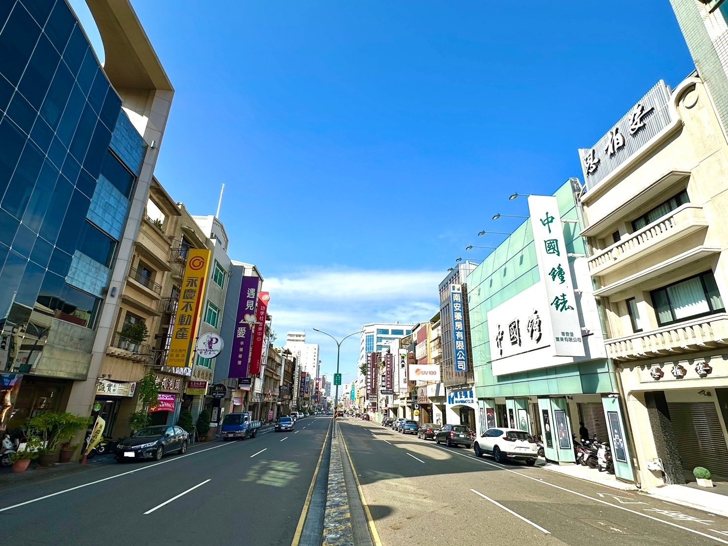 台南市生活機能最佳的「中西區」，預售、中古屋單坪價差逾20萬，更顯中古屋價格優勢。（永慶房產集團提供）