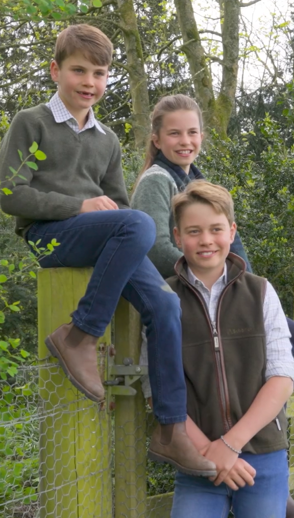 喬治、夏綠蒂、路易，是受歡迎的王室三寶。（翻攝princeandprincessofwales IG）