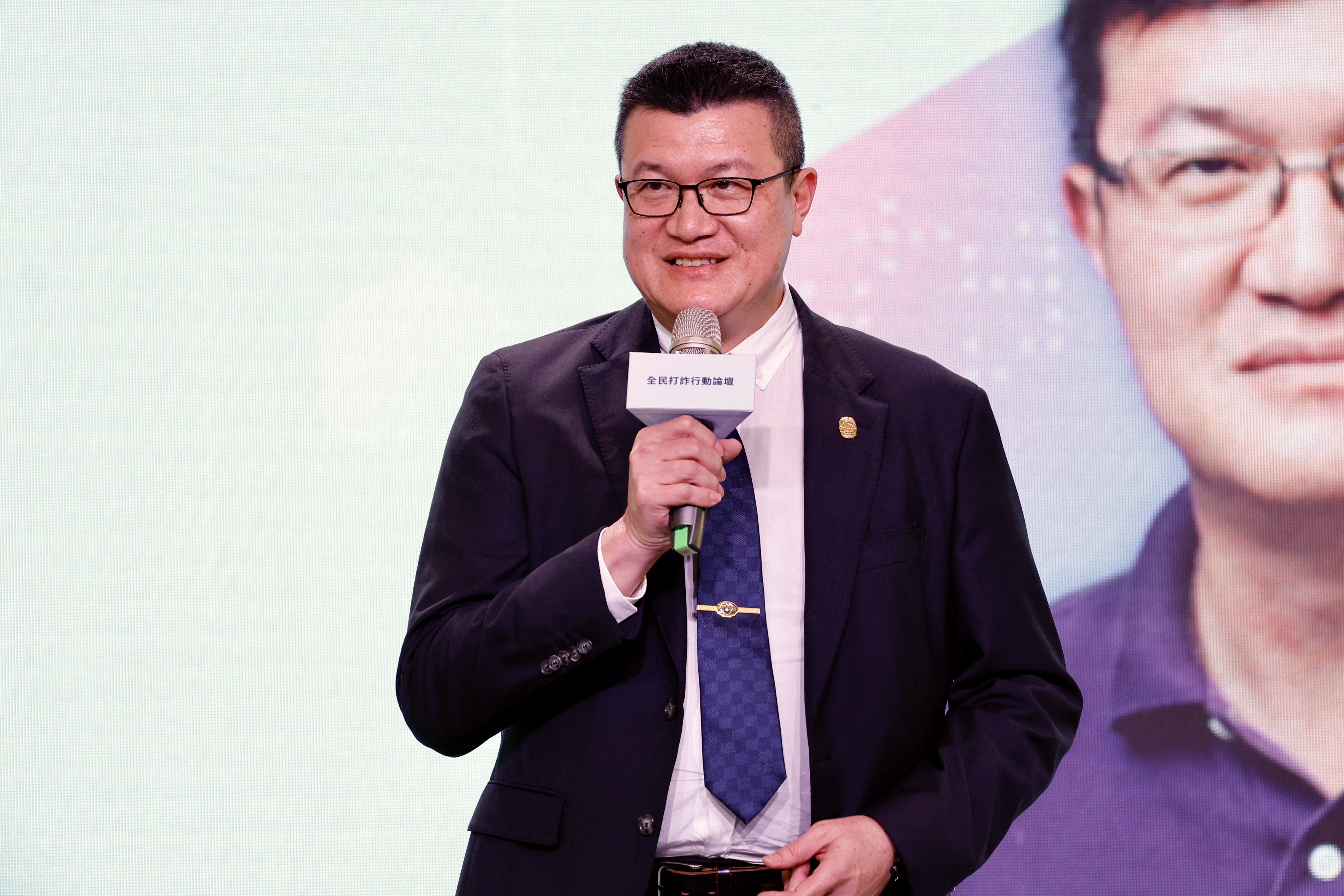 政院日前通過《社會秩序維護法》修正草案，修法內容引起譁然。內政部次長馬士元今日受訪說明。（本刊資料照）