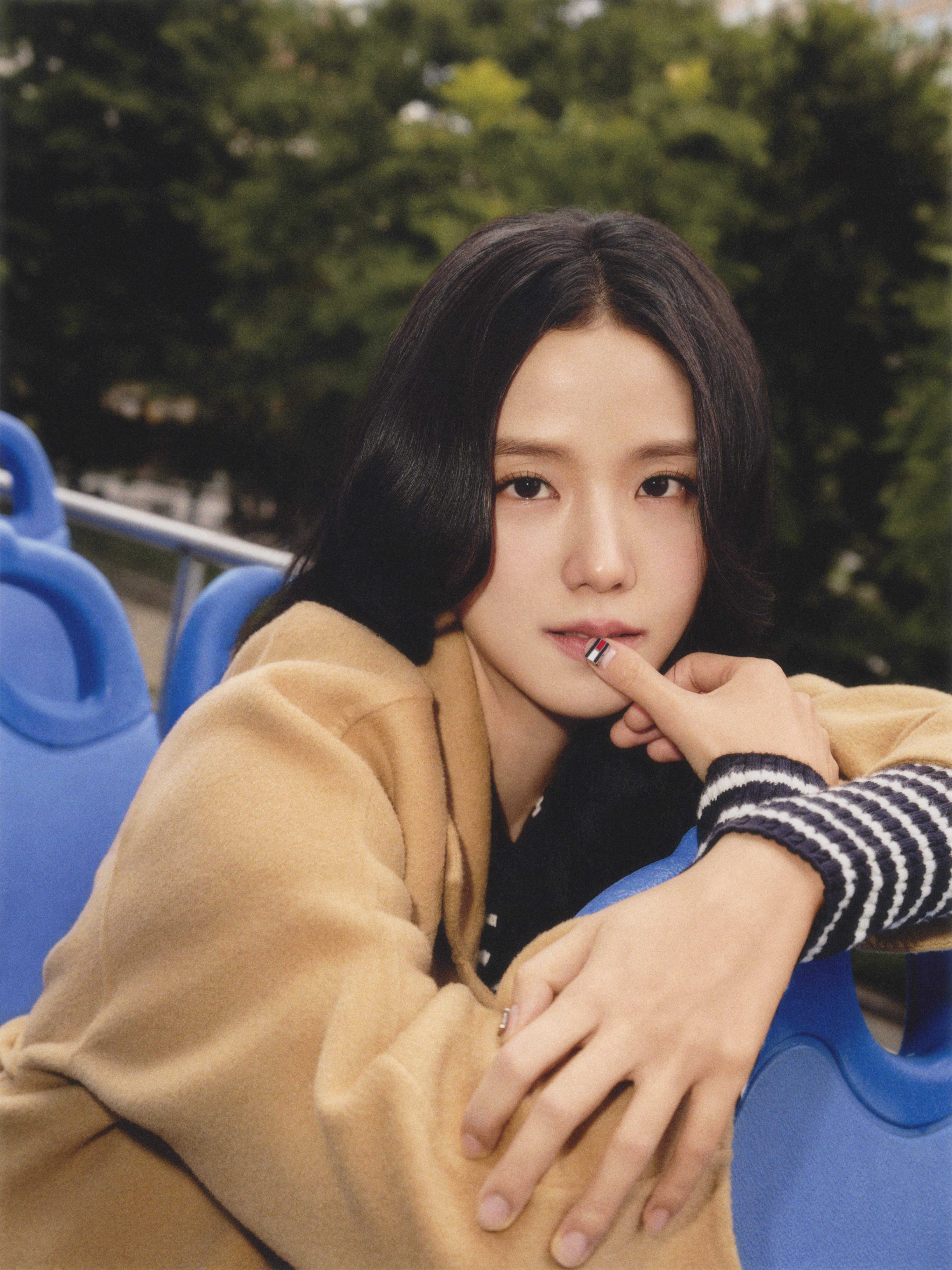 在全新的形象廣告中，Jisoo在紐約個景點留下倩影。（TOMMY HILFIGER提供）
