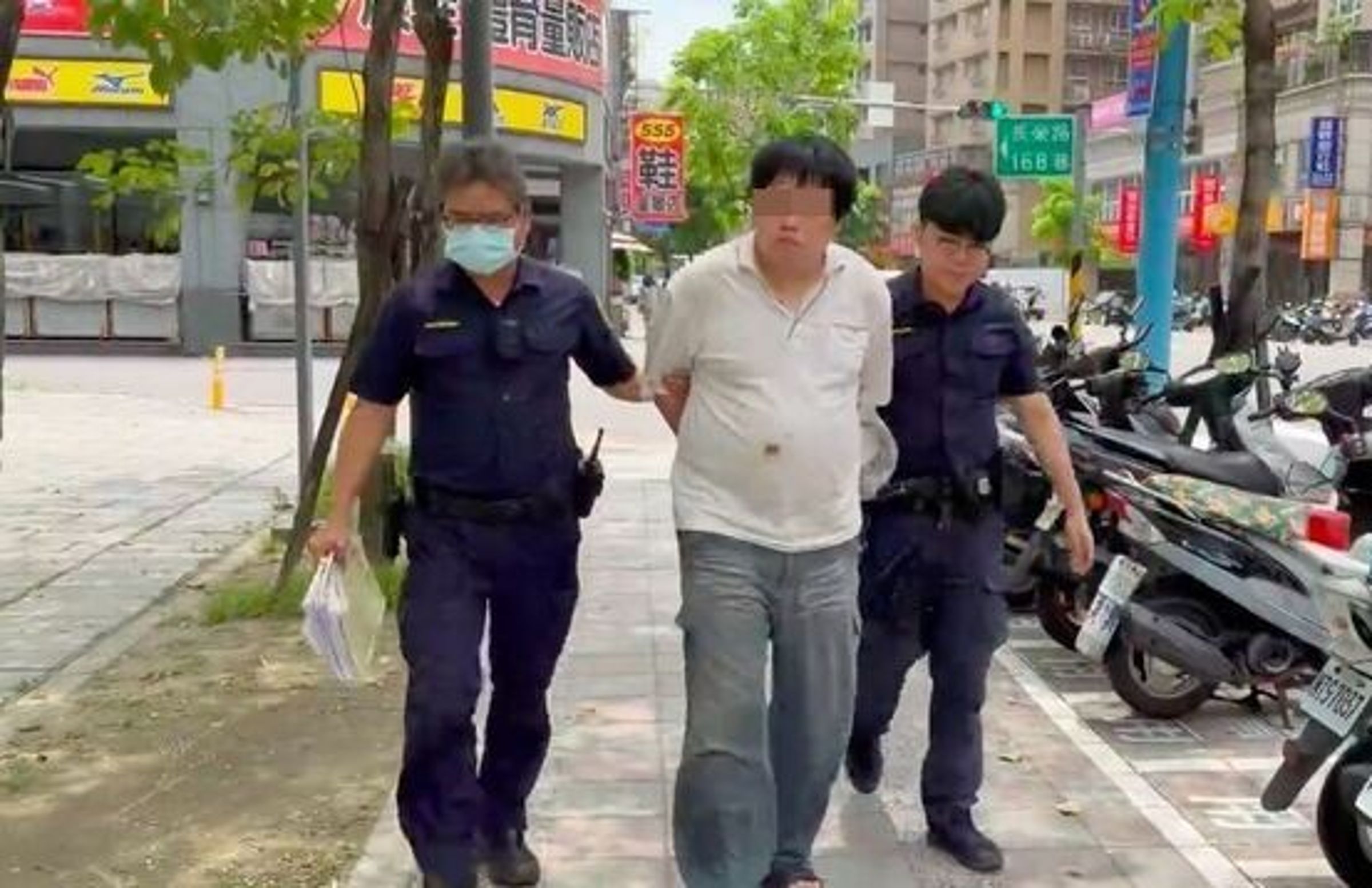 蘆洲區一名女學生遭陌生男跟騷。（翻攝畫面）