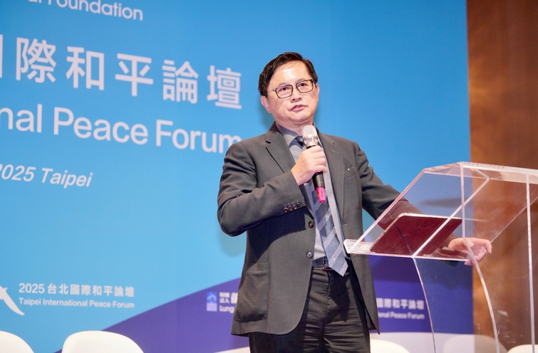 和碩集團董事長童子賢今（20）日一早出席2025台北國際和平論壇。