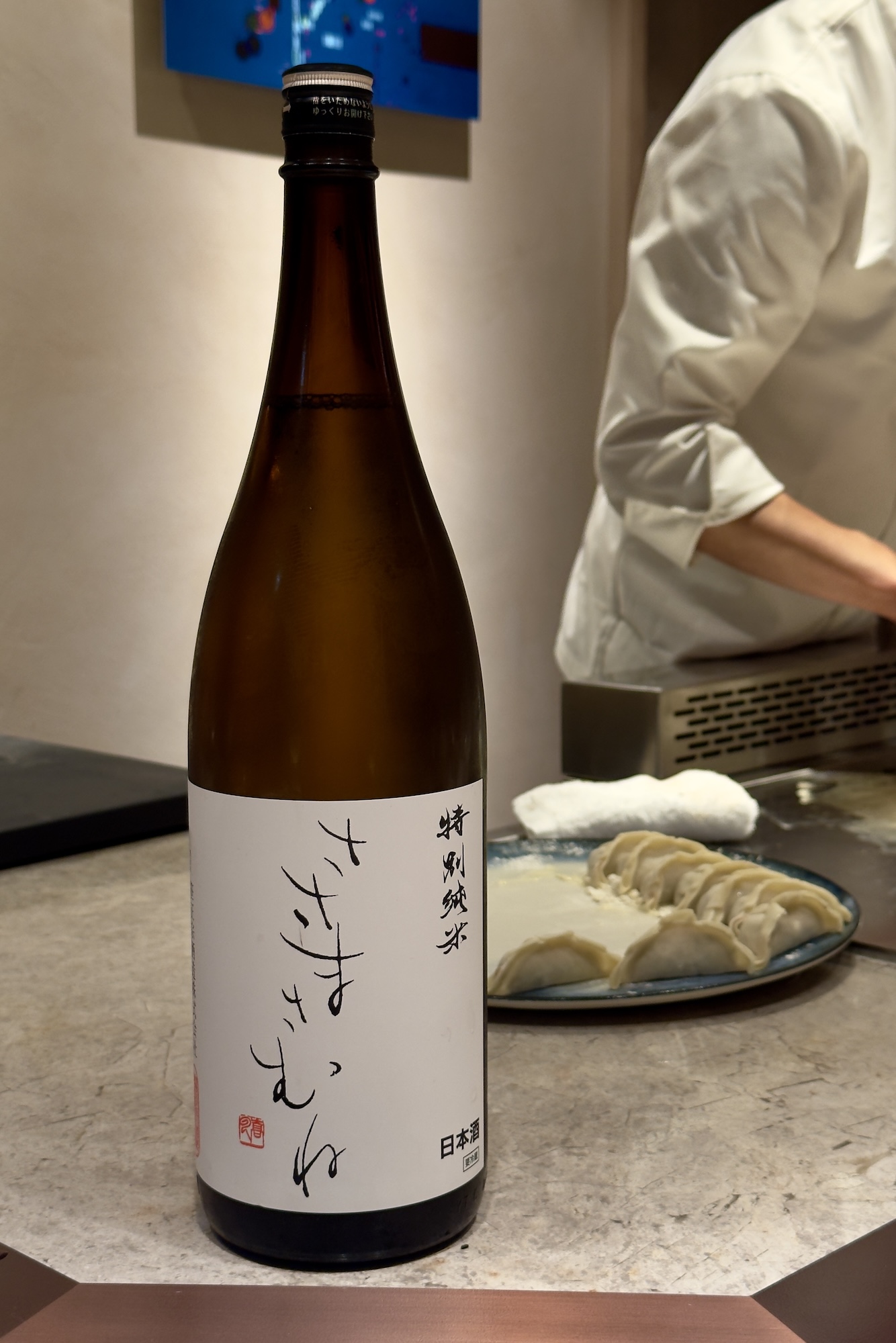 福島笹正宗酒造「sasamasamune特別純米」平衡甘甜、旨味與酸度,清爽俐落,是搭餐表現出色的百搭酒款。