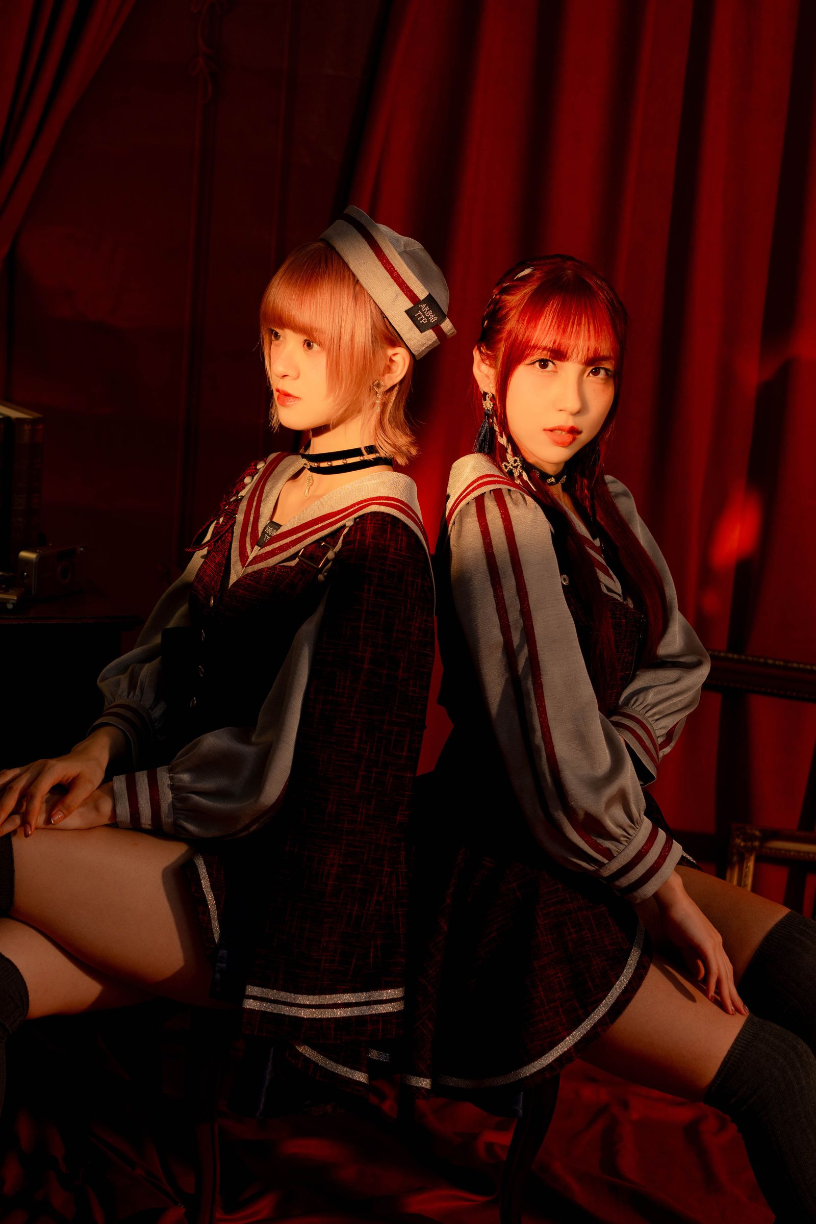 AKB48 Team TP 林易沄（右）參與編舞時，希望在副歌呈現大家一起向前奔跑的樣子。（好言娛樂提供）