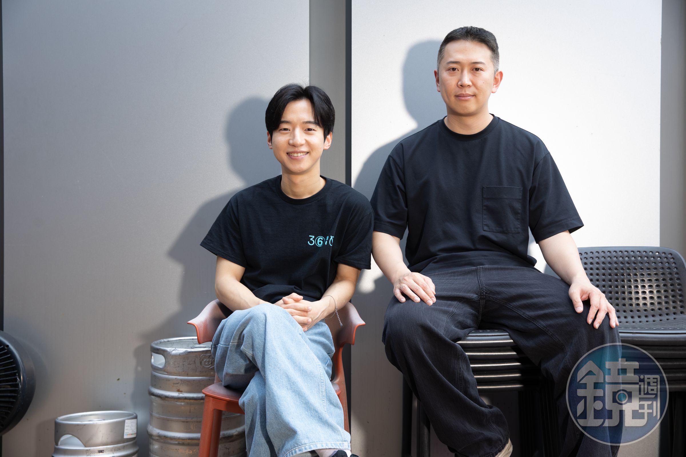 導演朴俊浩（左）與演員金賢睦（右）來台為電影造勢，對台灣觀眾的深入觀察印象深刻。