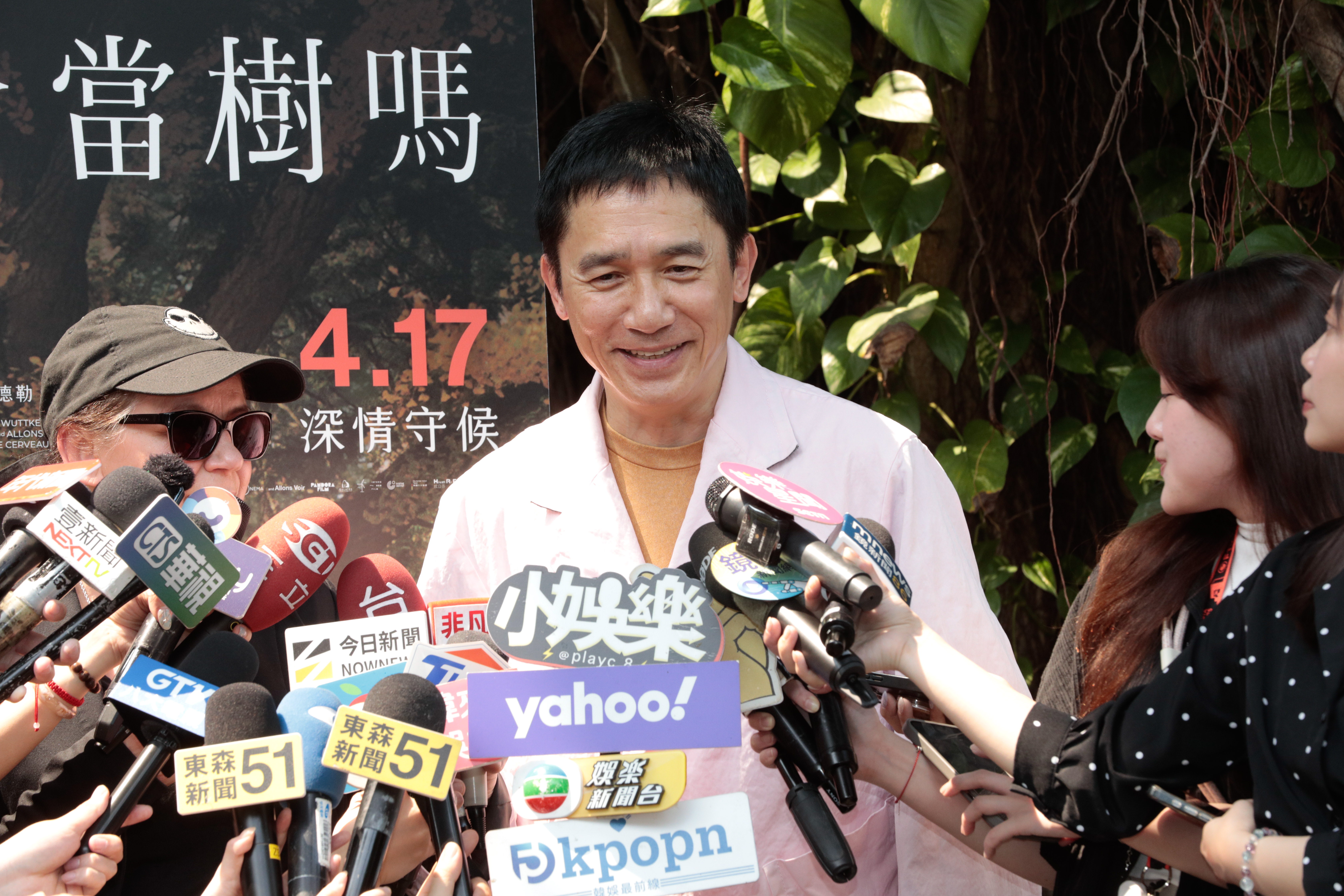 儘管天氣十分燠熱，梁朝偉心情仍十分美麗，受訪時談笑風生，暢所欲言。