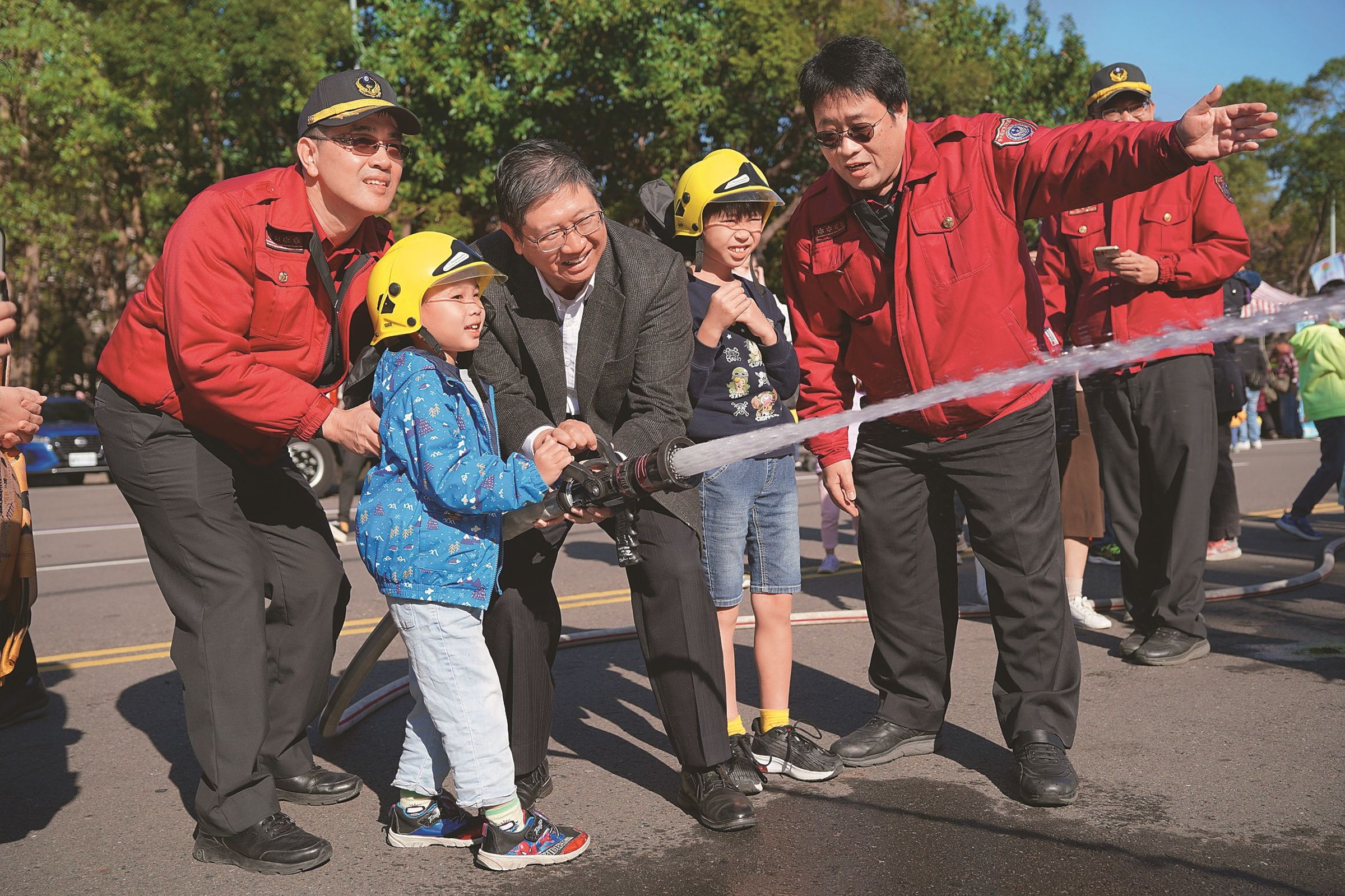 透過防災技能公益園遊會,竹縣防災教育向下扎根。(新竹縣政府提供)