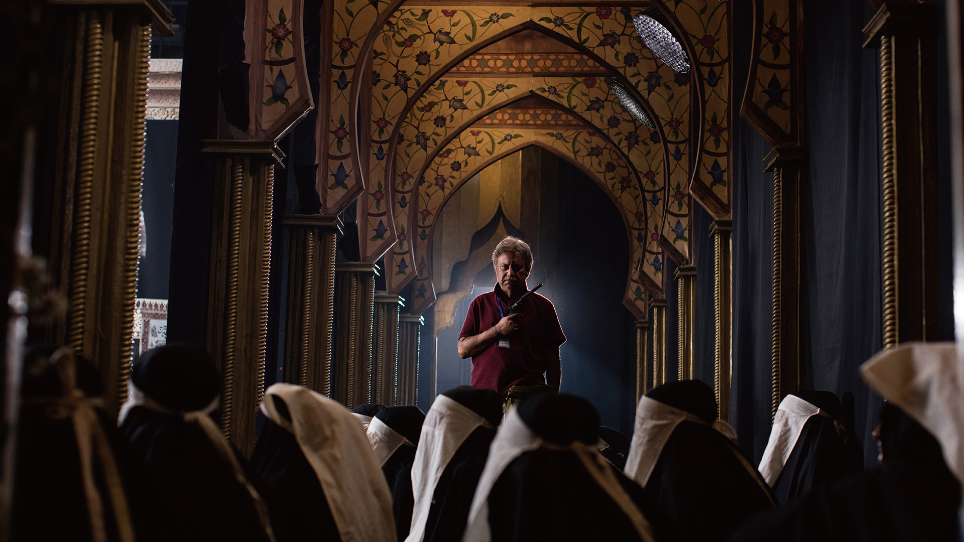 伊朗名導沙朗莫克利新作《片場超現實》奇幻又荒誕，後設視角直逼觀眾腦洞大開。（台北電影節提供）