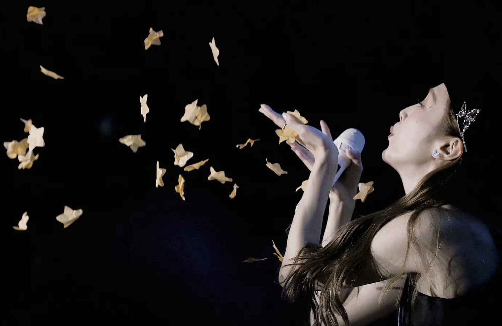 Jessica鄭秀妍迎來出道19週年,宣布《Reflections》巡演台北站10月24日登場。(翻攝JESSICA IG)