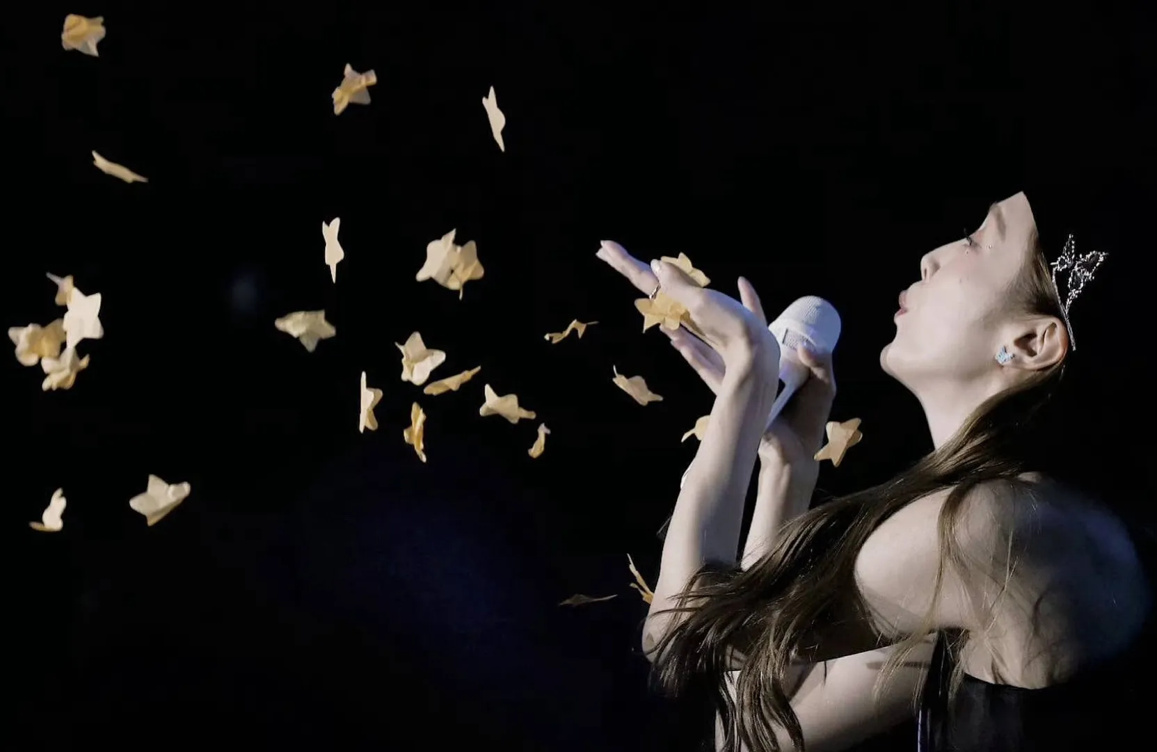 Jessica鄭秀妍迎來出道19週年，宣布《Reflections》巡演台北站10月24日登場。（翻攝JESSICA IG）