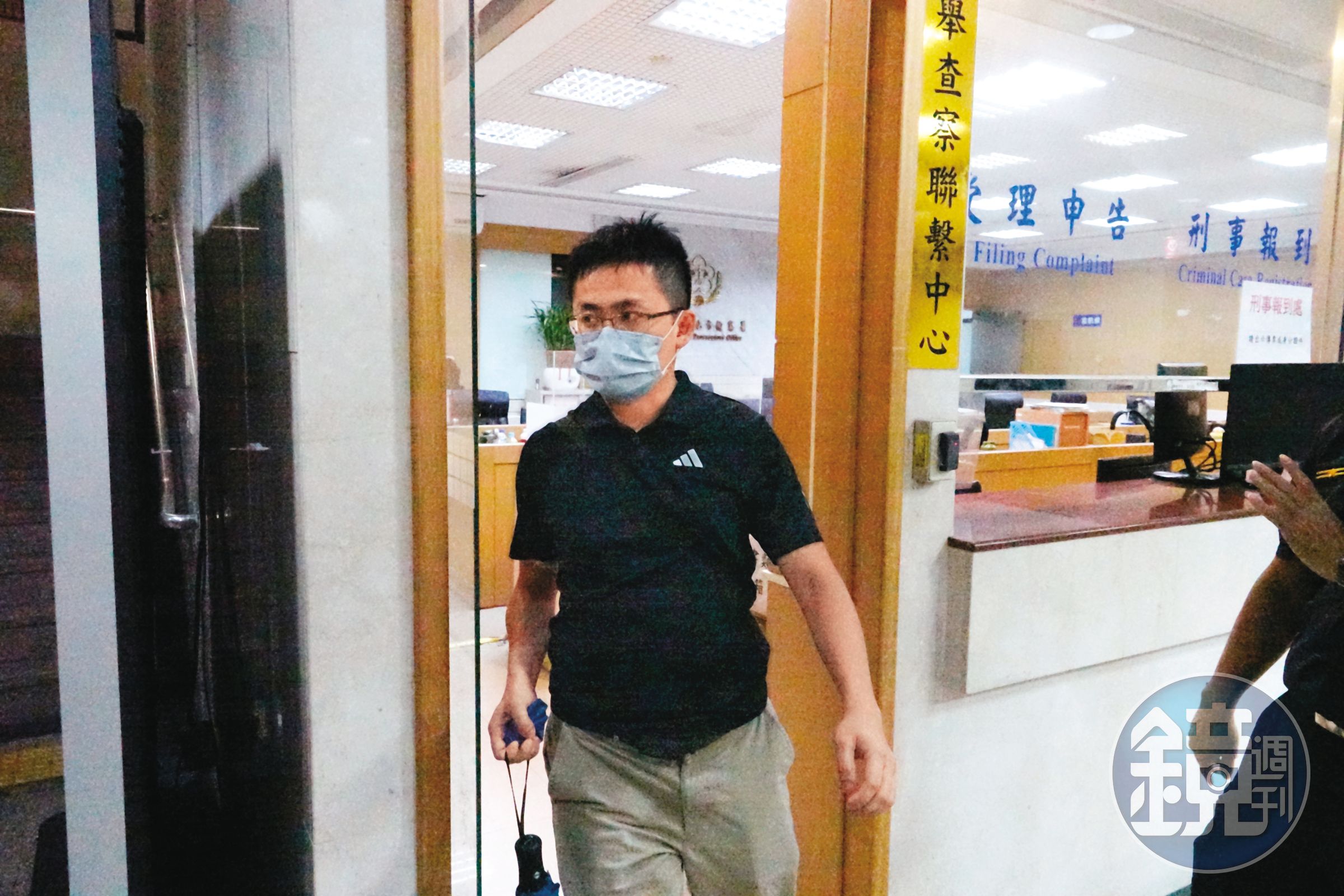 對台北市調查處劉錦勳及林廷祐(圖)2調查官所涉不法與違失,調查局重申決不寬貸,並移付懲戒法院追究責任。