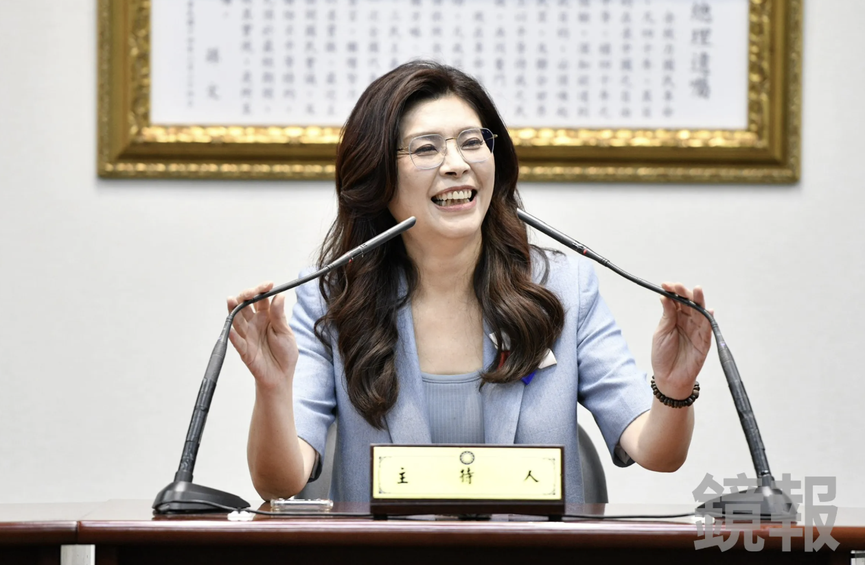 國民黨主席鄭麗文率團出訪美國言論惹議,民進黨指其論述貼合北京文宣。(鏡報李智為攝)