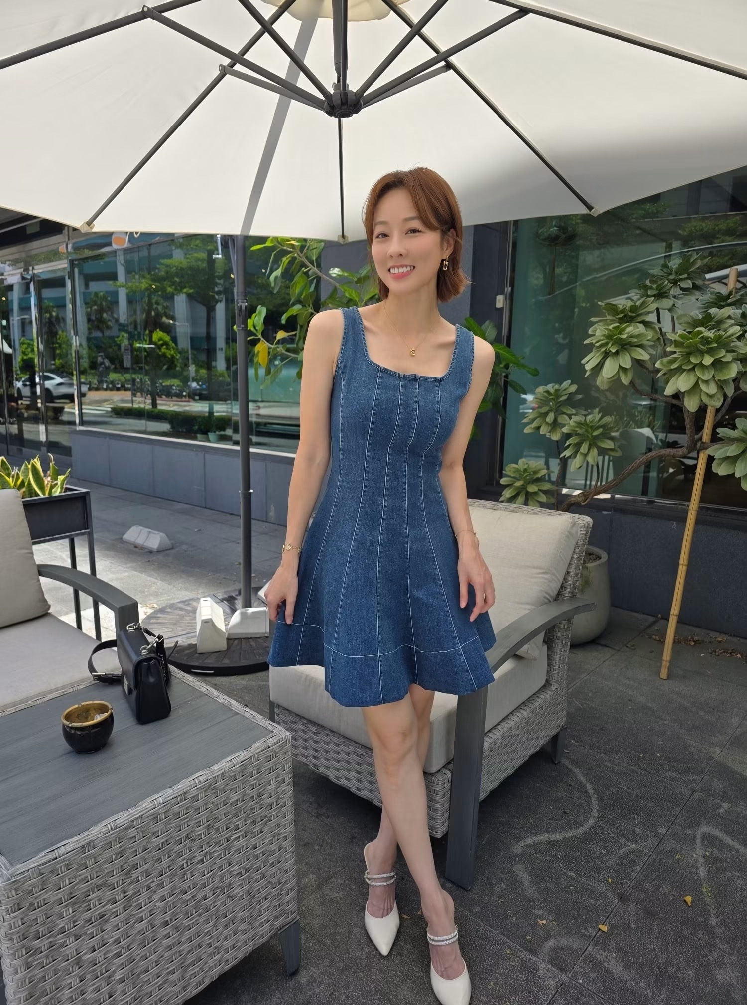 夏語心為了存錢買房，平常都靠著騎共享機車通勤。（翻攝自夏語心臉書）