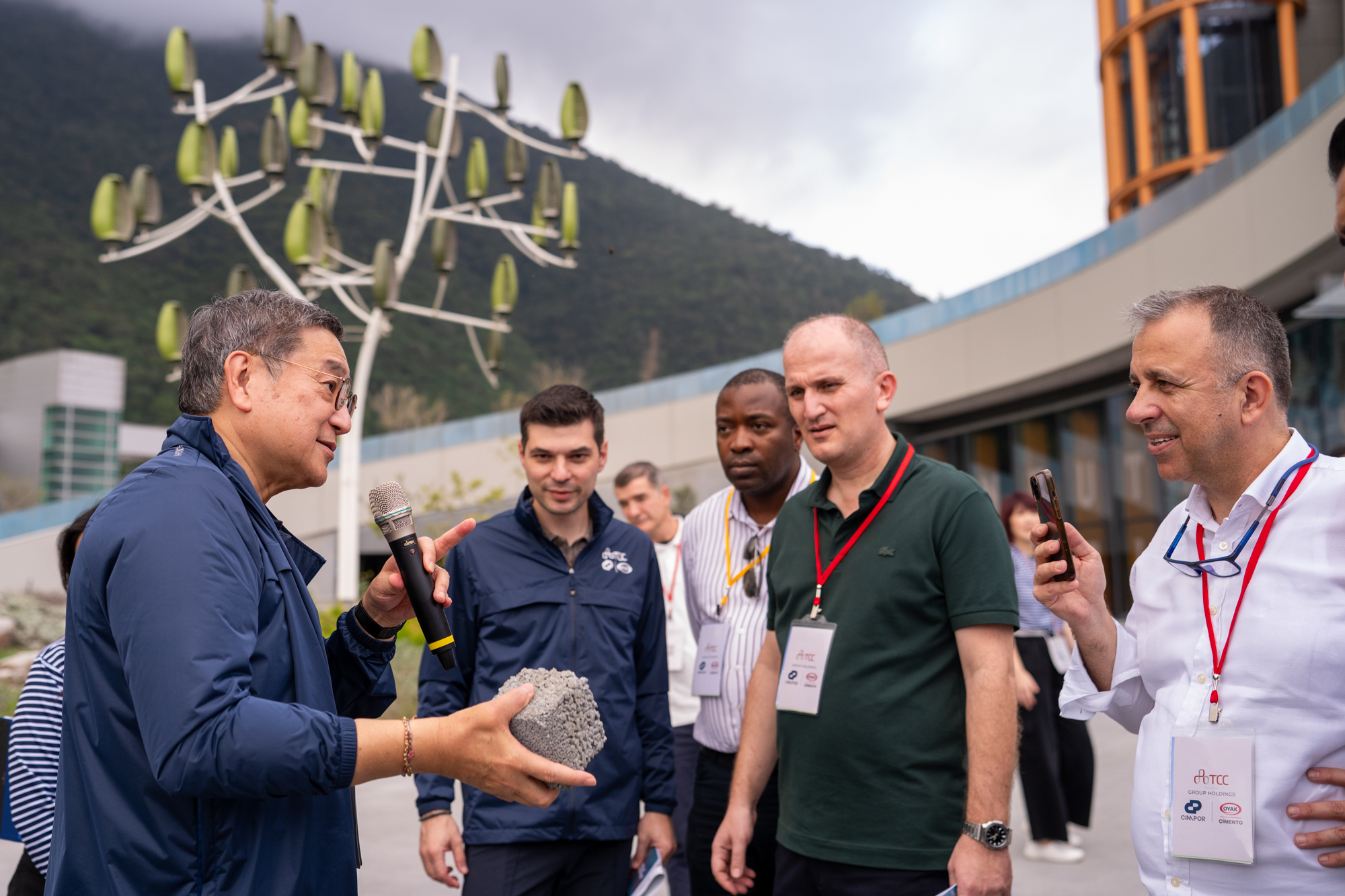 台泥企業團舉辦全球年會,讓各國跨事業群夥伴切磋技術、交換經驗。(台泥提供)