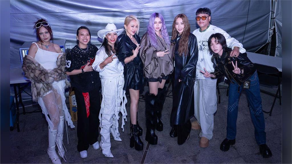 台東今年跨年晚會由張惠妹擔任總導演，現場氣氛宛如大型演唱會，大受好評。（台東縣政府提供）