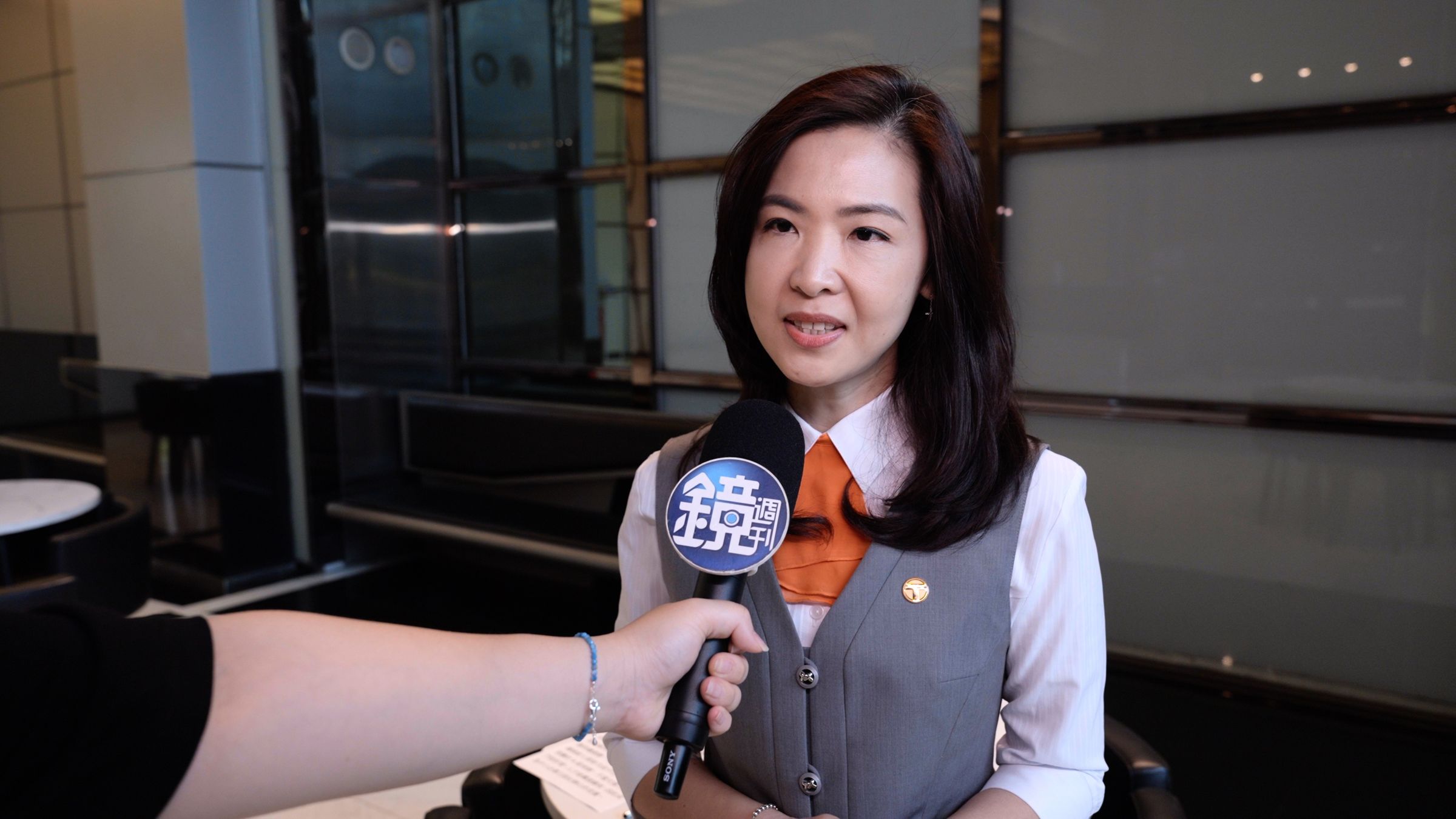 台灣房屋智庫發言人張旭嵐表示近年分享辦公室盛行， 50坪以下的微型辦公室，市場需求性越來越大，坊間也不少現成的大型辦公室隔成小坪數，更容易順利出租。