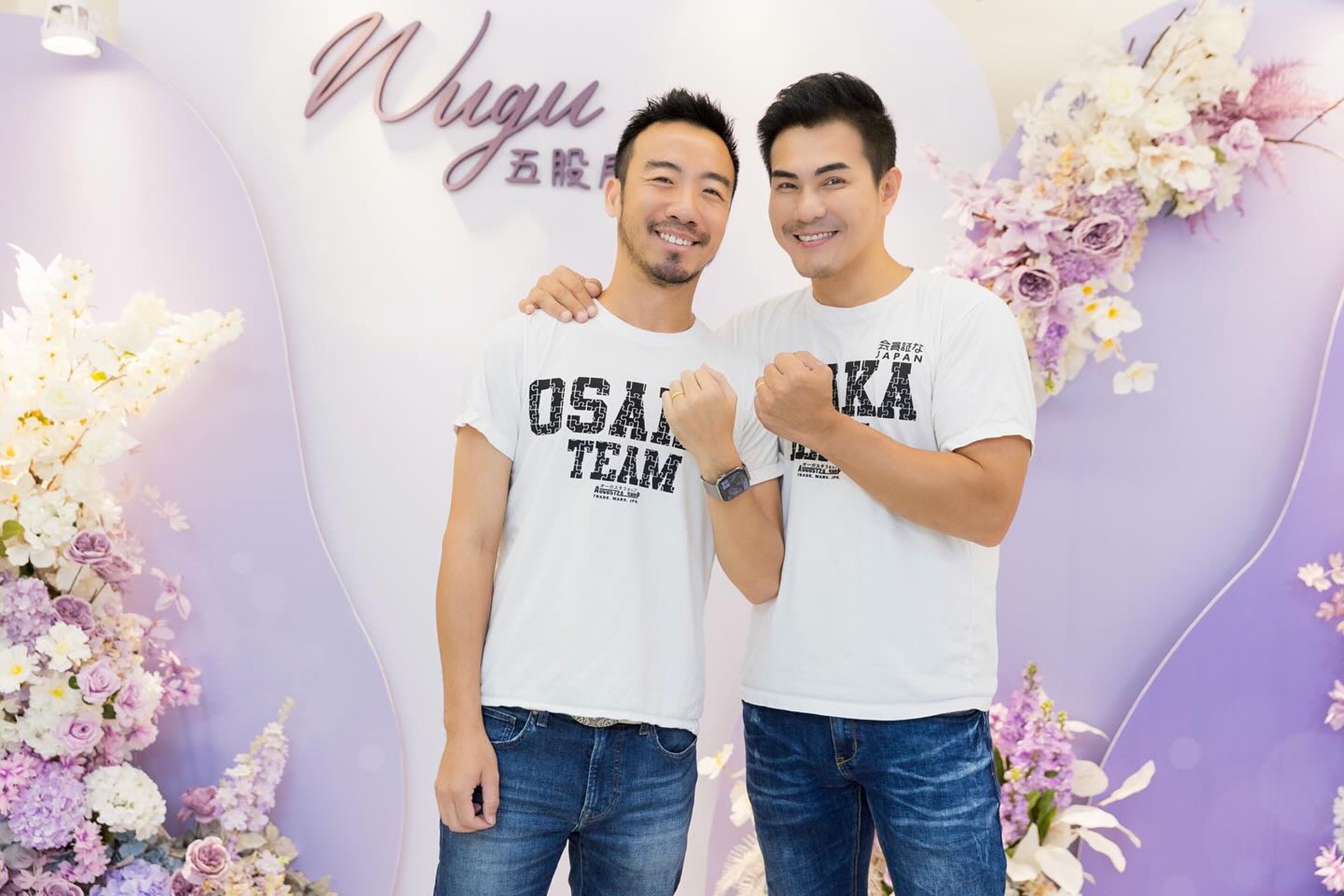 高允漢首度坦言，結婚對象是交往20年的經紀人，今公開甜蜜的結婚照。（翻攝自高允漢臉書）