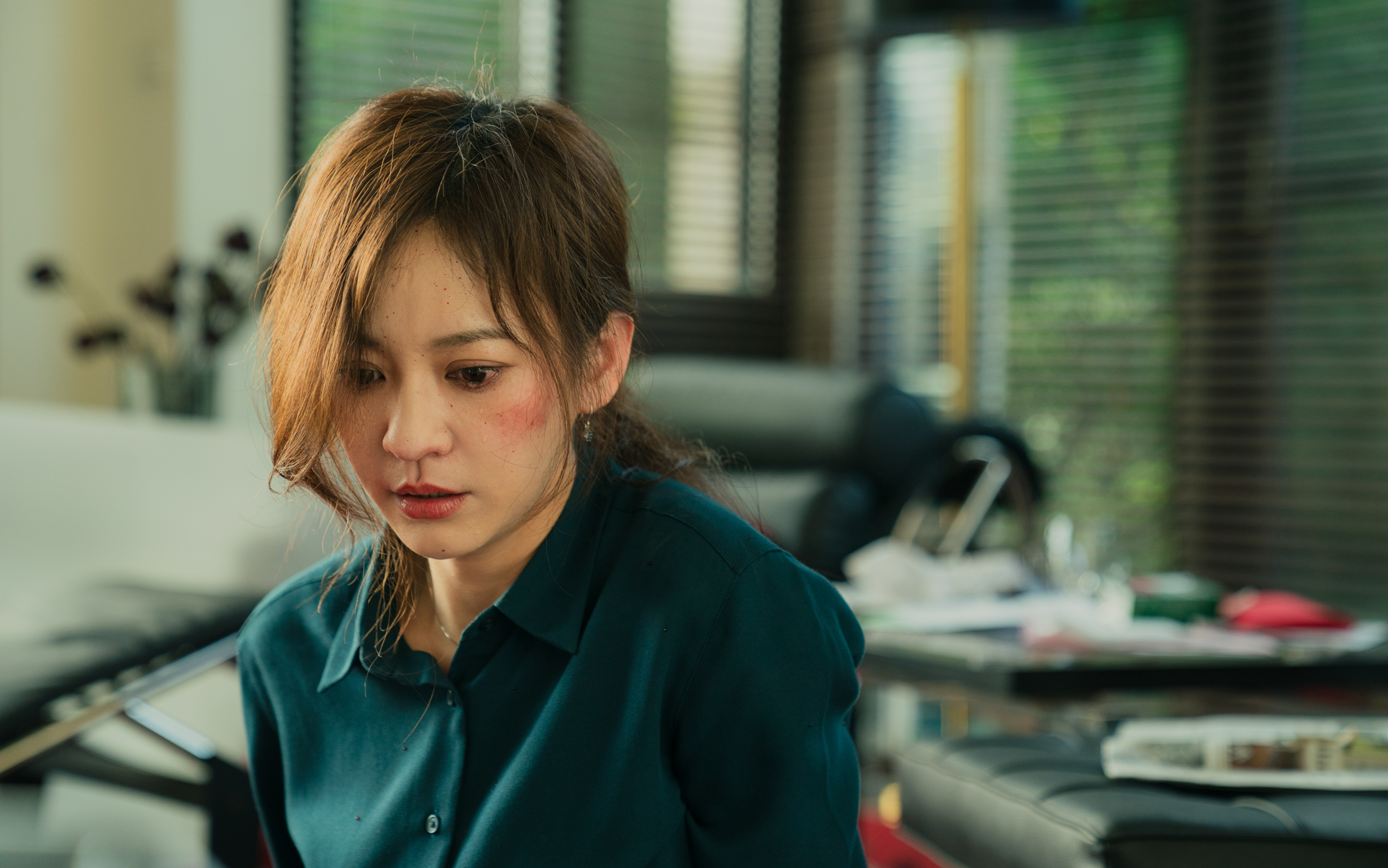 陳意涵在《陽光女子合唱團》拍殺老公，直呼「他都殺不死」。（壹壹喜喜提供）